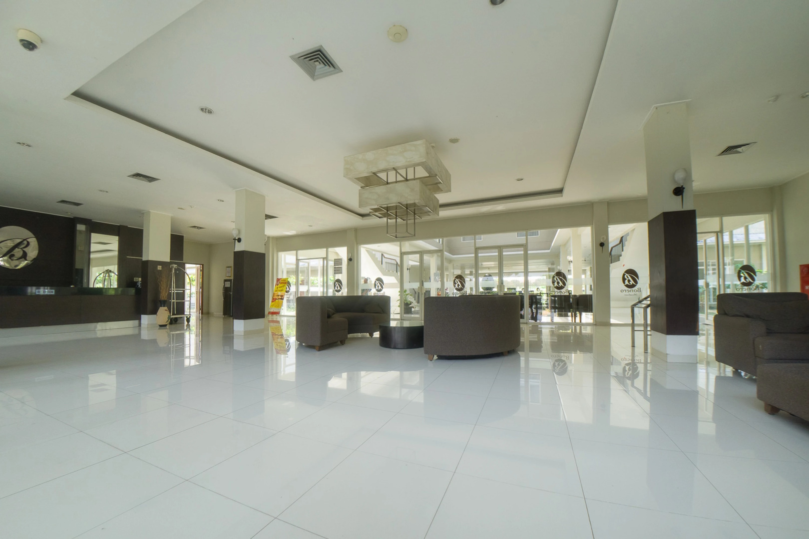 RedDoorz Premium @ Raya Bojonegoro