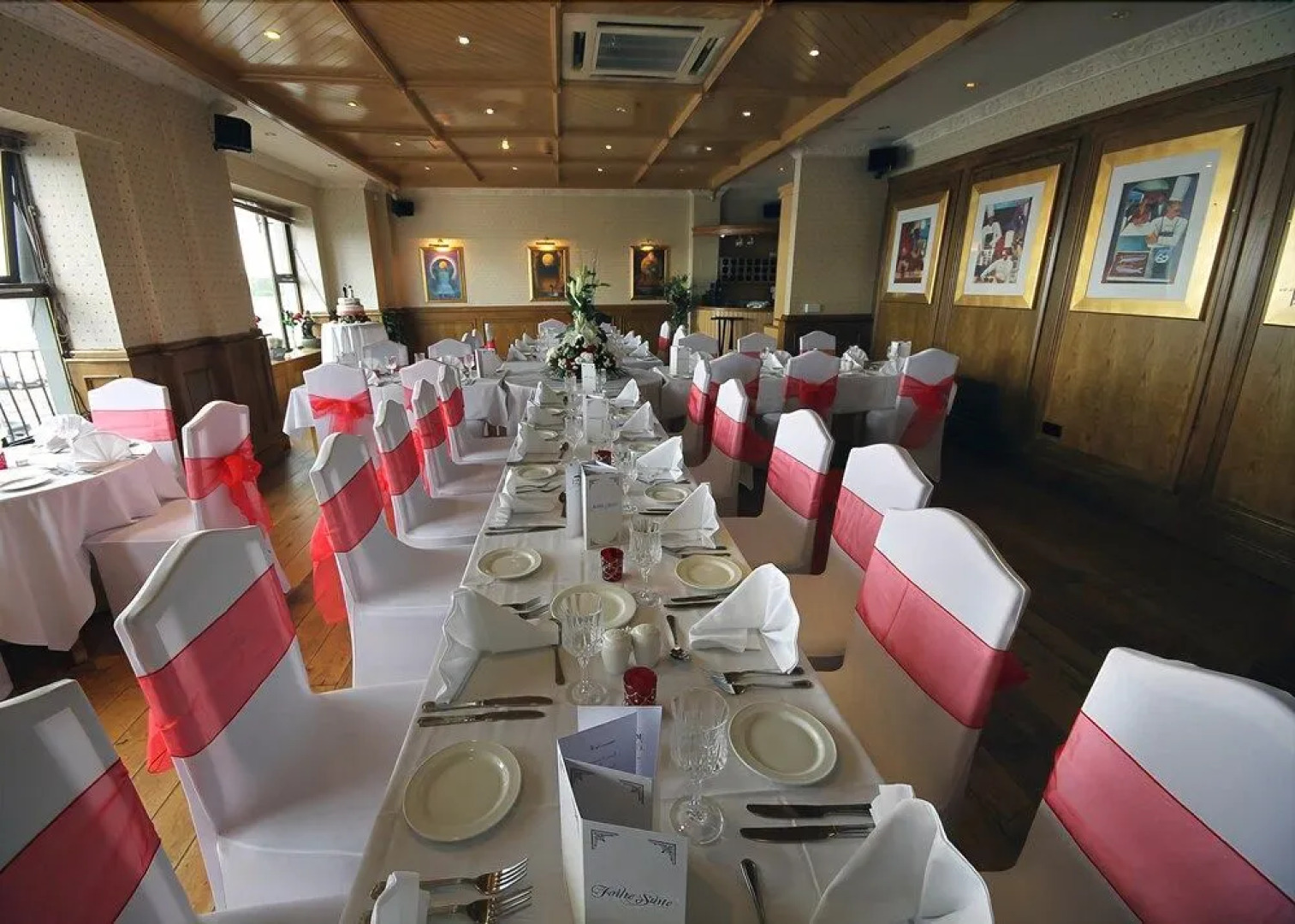 Lakeside Manor Hotel