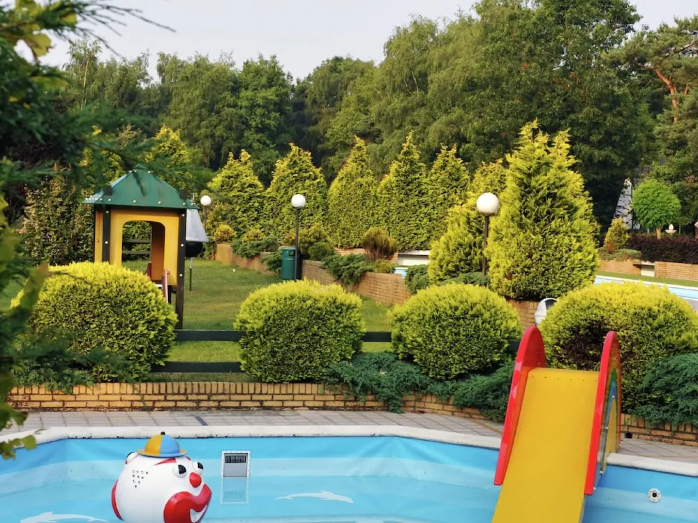 Chalet in Parc de Kievit With Large Garden