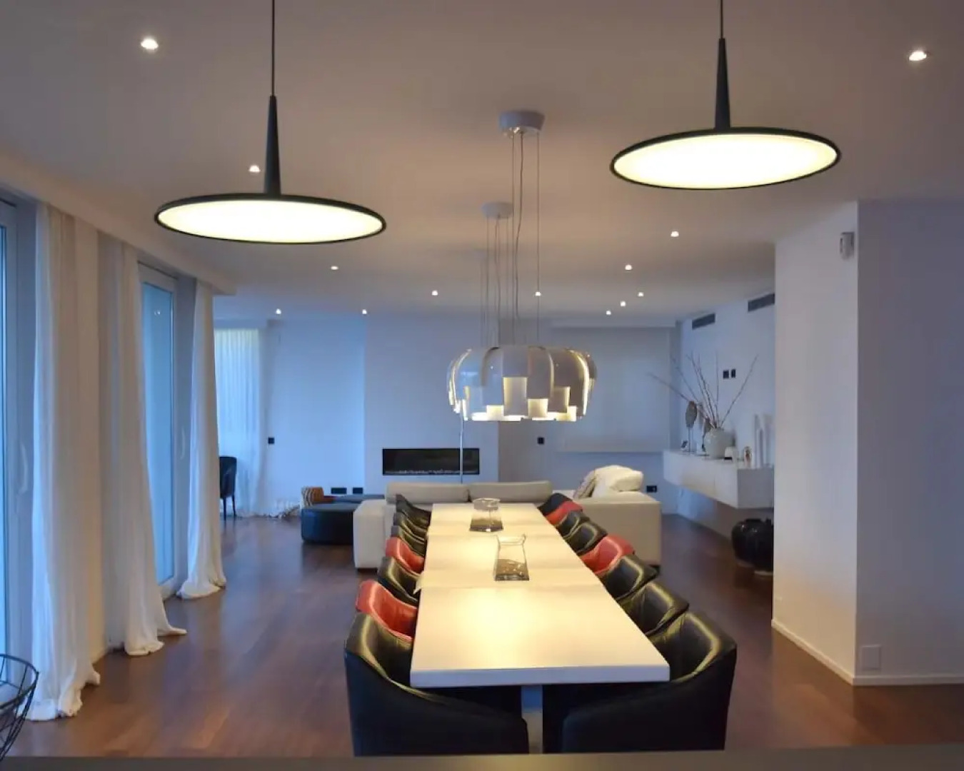 Gaudí Vilanova Hlclub House Hutb-038675