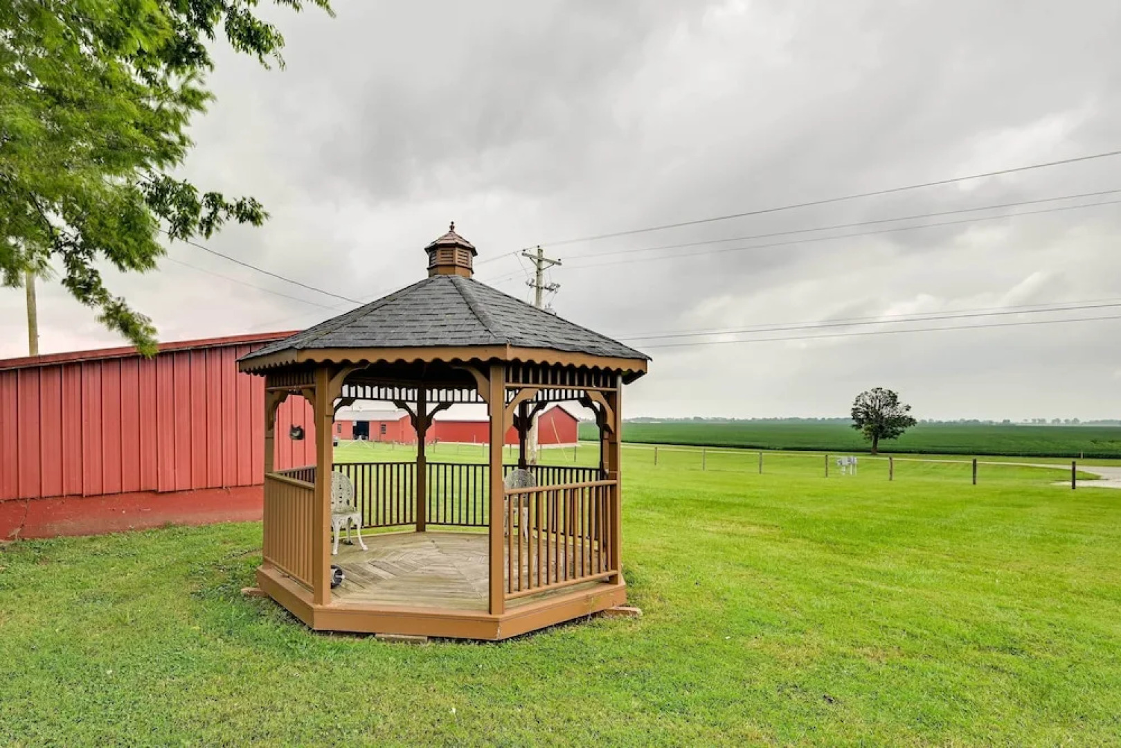 Bowling Green House w/ Shared Pool!