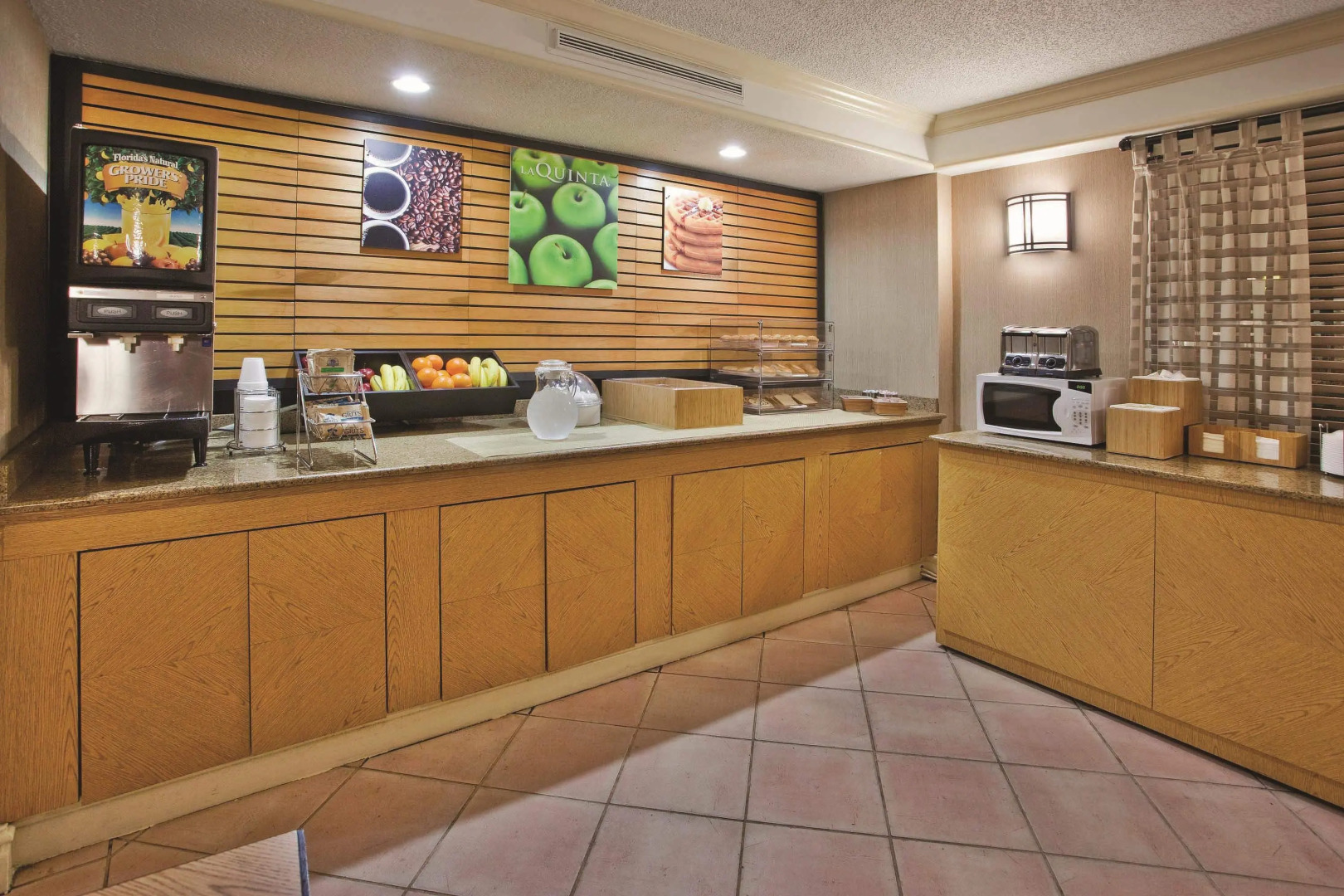 La Quinta Inn by Wyndham Savannah Midtown