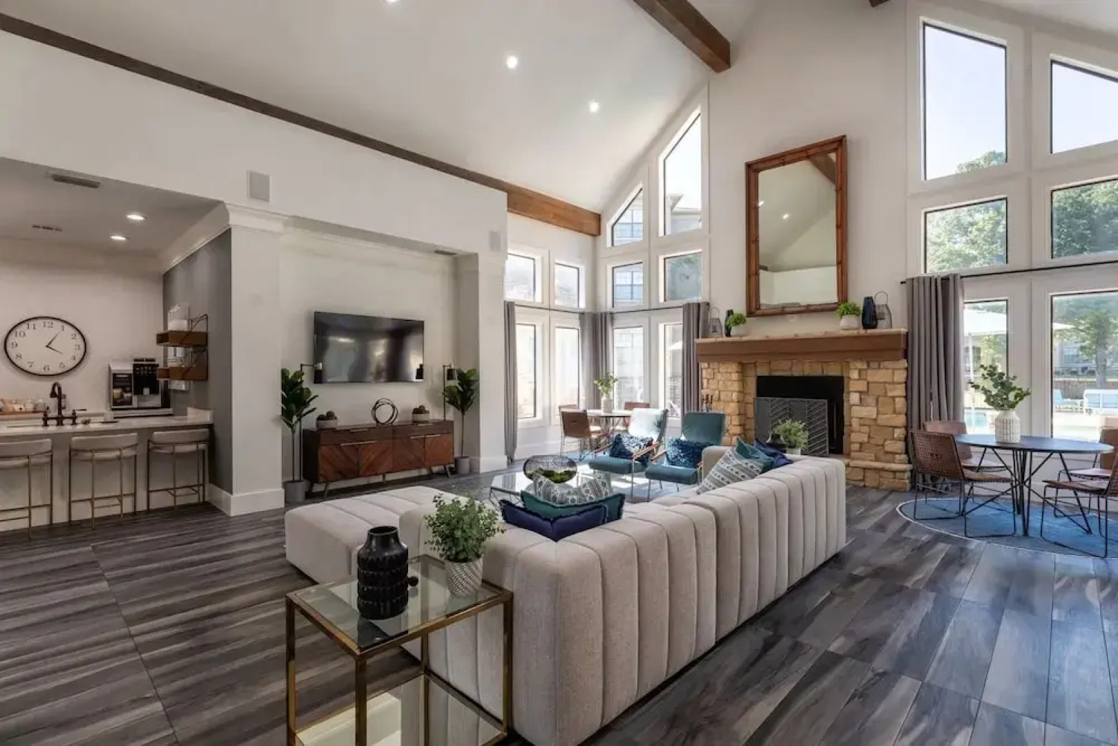 Landing Apartments - Lewisville