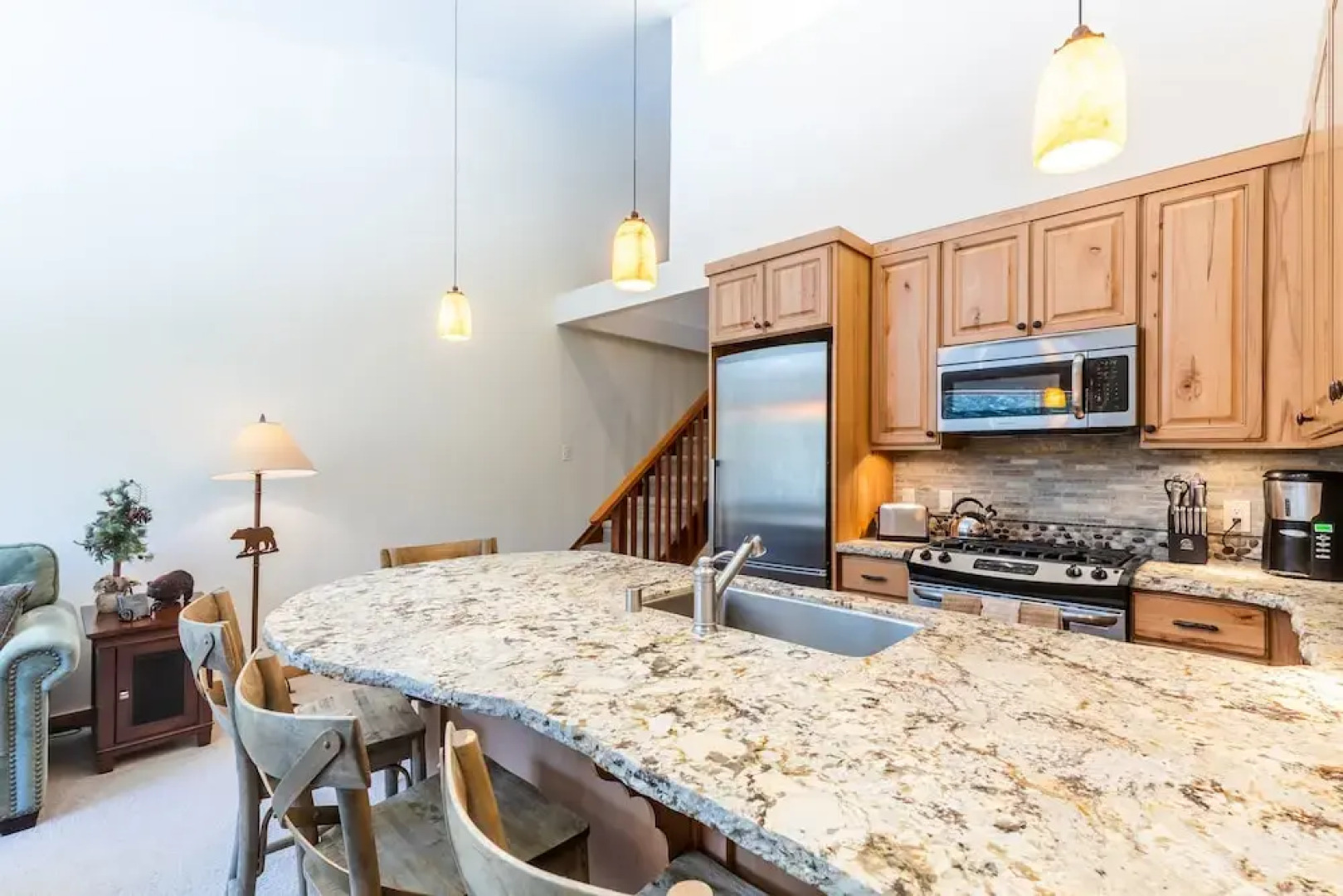 Beautiful Mountain 2 Bedroom Ski-In/Ski-Out in Ski Trails by RedAwning Save 10% on 3 Nights, 15% on 5 Nights!