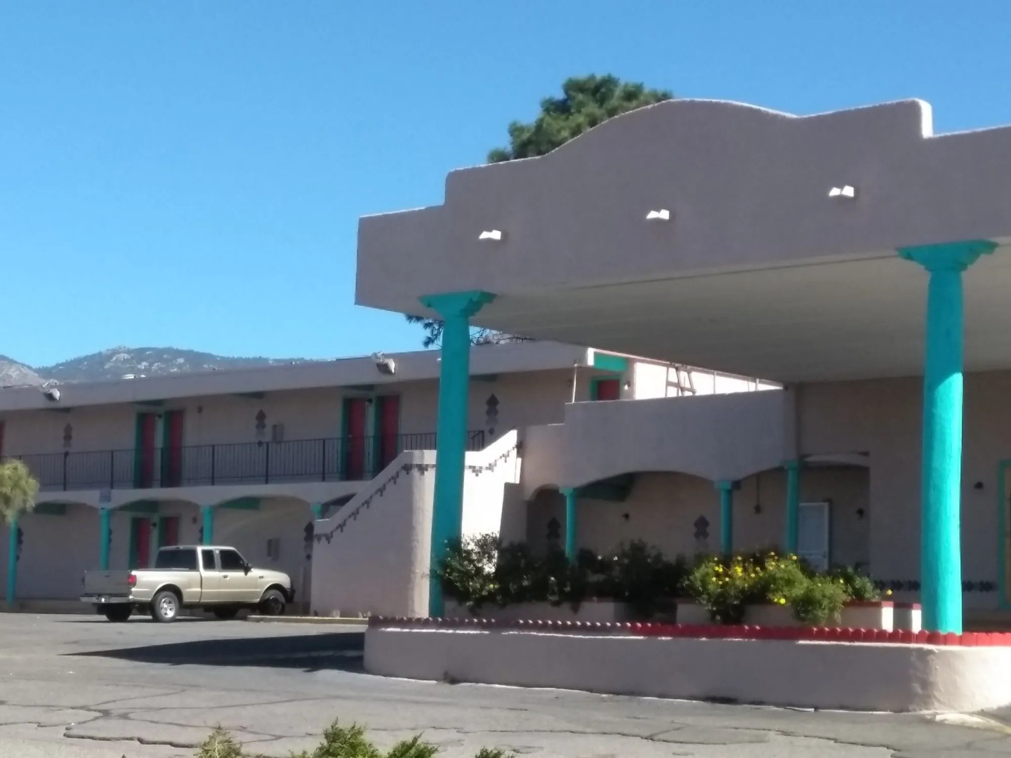 Extend a Suites & RV Park