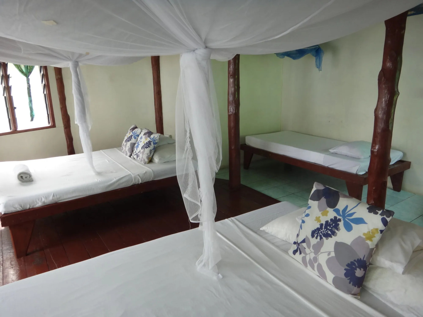 Va-i-moana Seaside Lodge