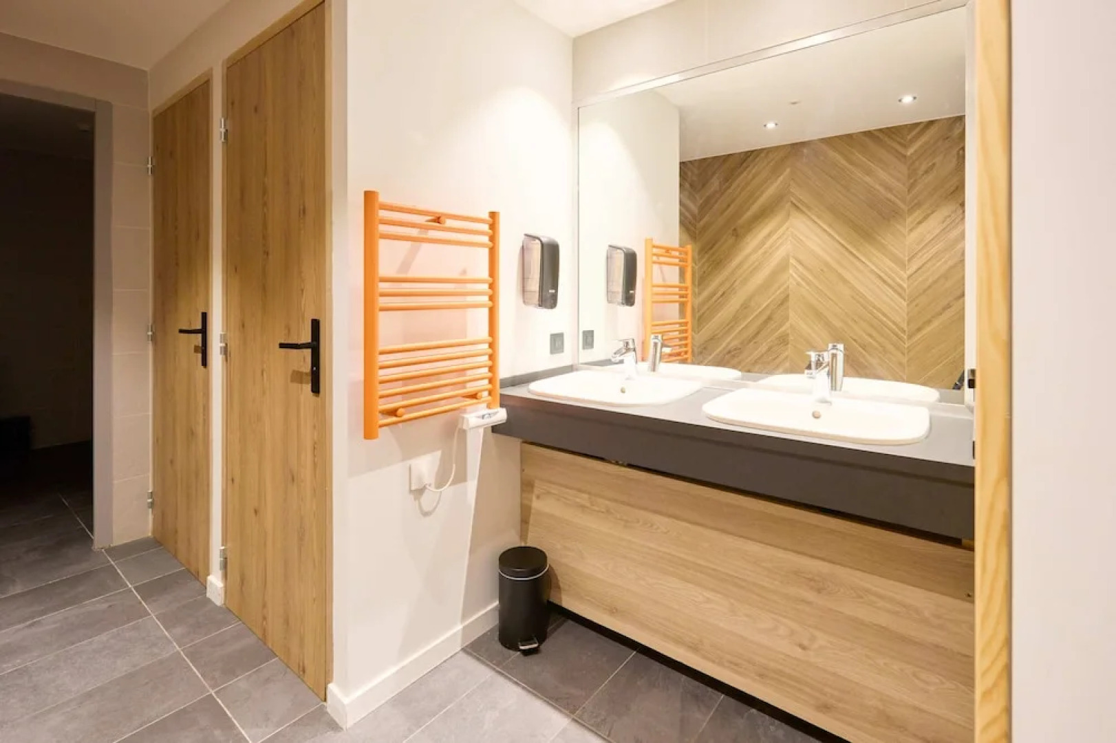 Base Camp Lodge - Albertville