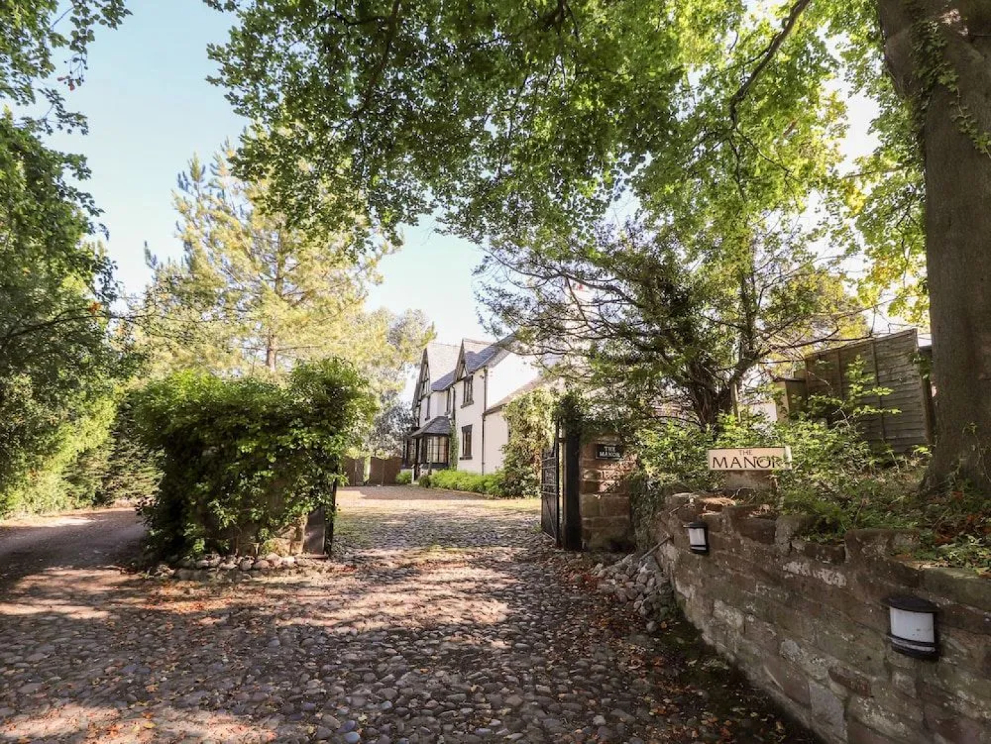 Mickle Trafford Manor