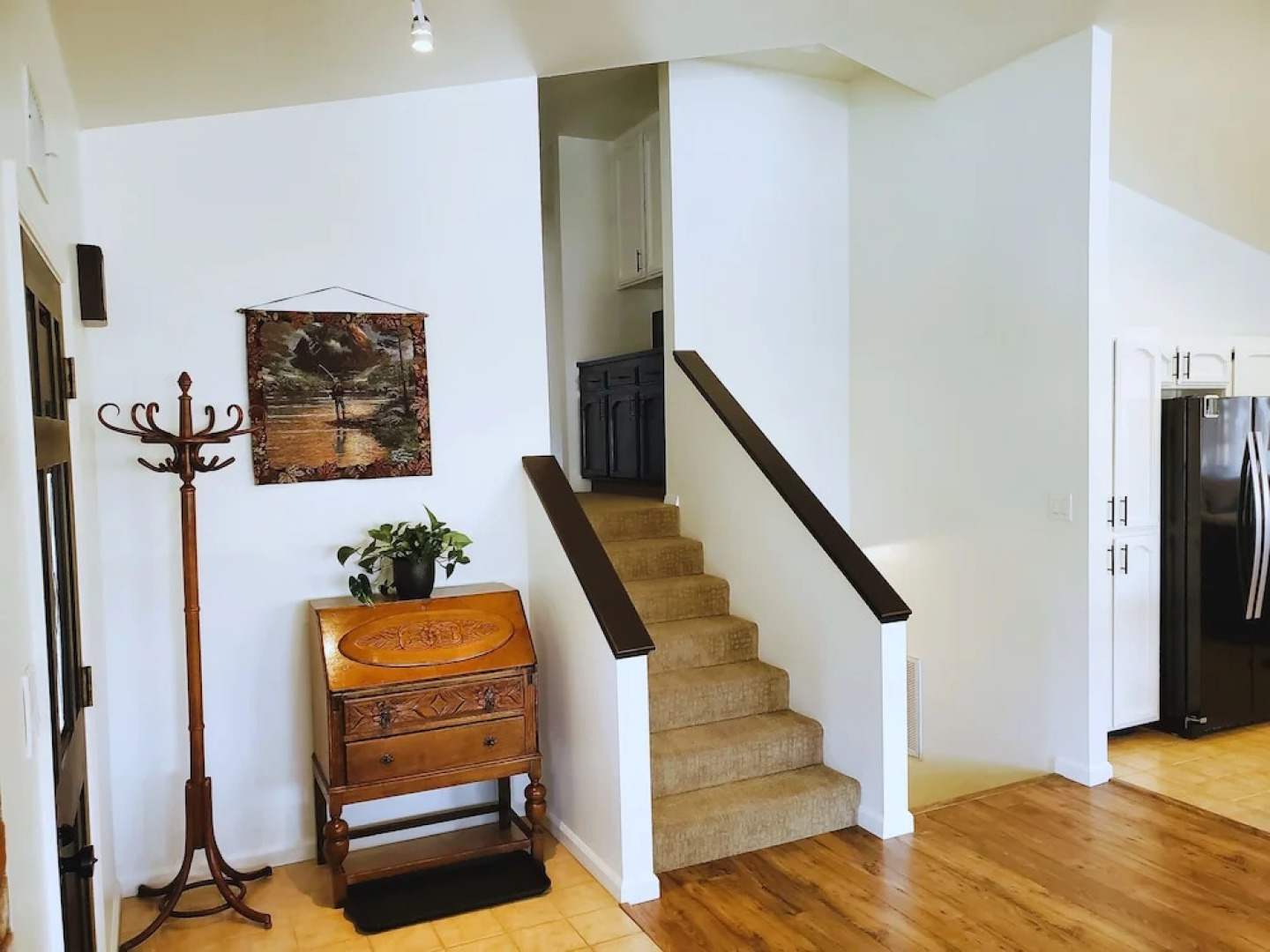 Kern River Retreat - Walk To River & Downtown! 3 Bedroom Retreat by RedAwning