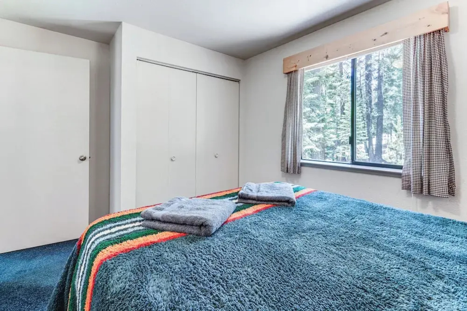 6 Mi to Downieville Downhill: Cabin w/ Mtn Views