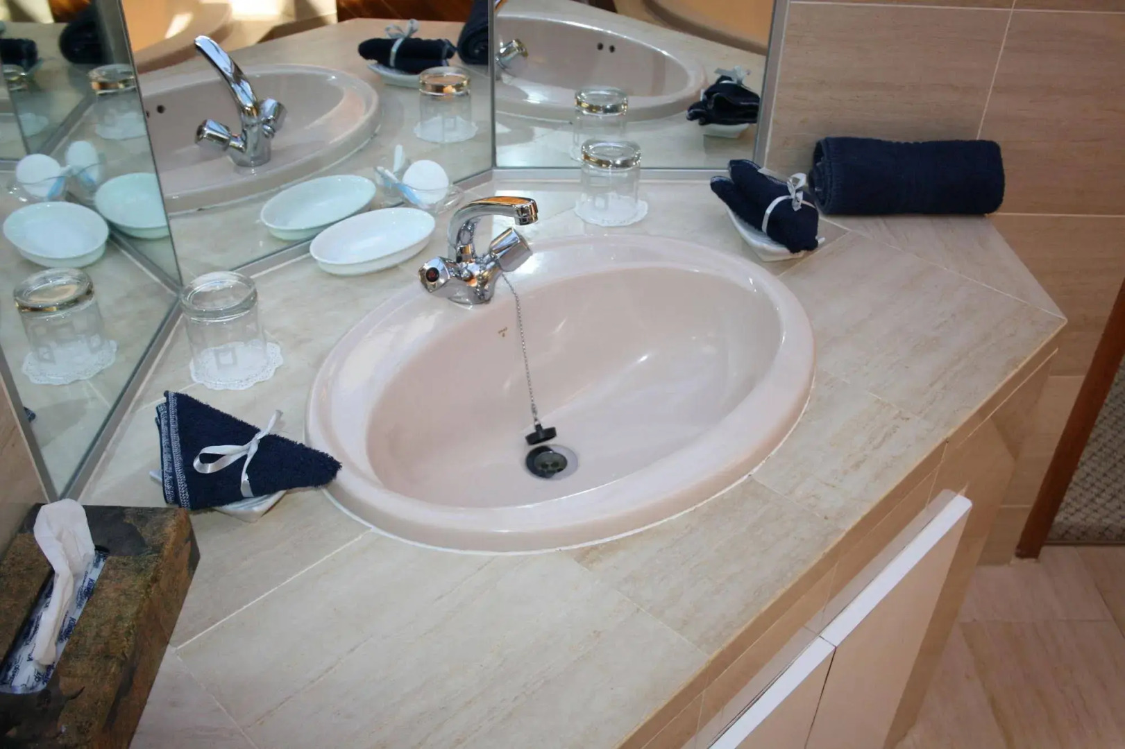 Augusta Bay Guest House