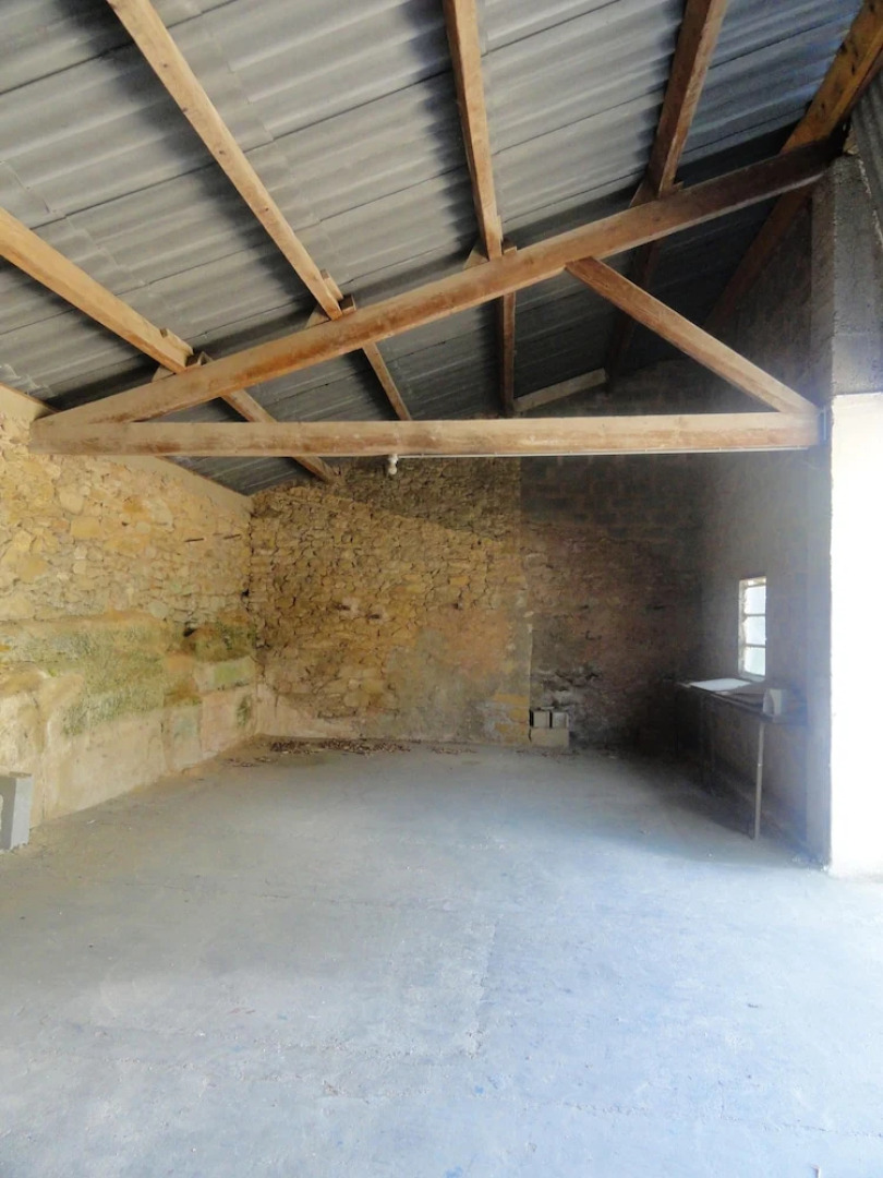 House With 2 Bedrooms in Saint-laurent-la-vernède, With Enclosed Garde