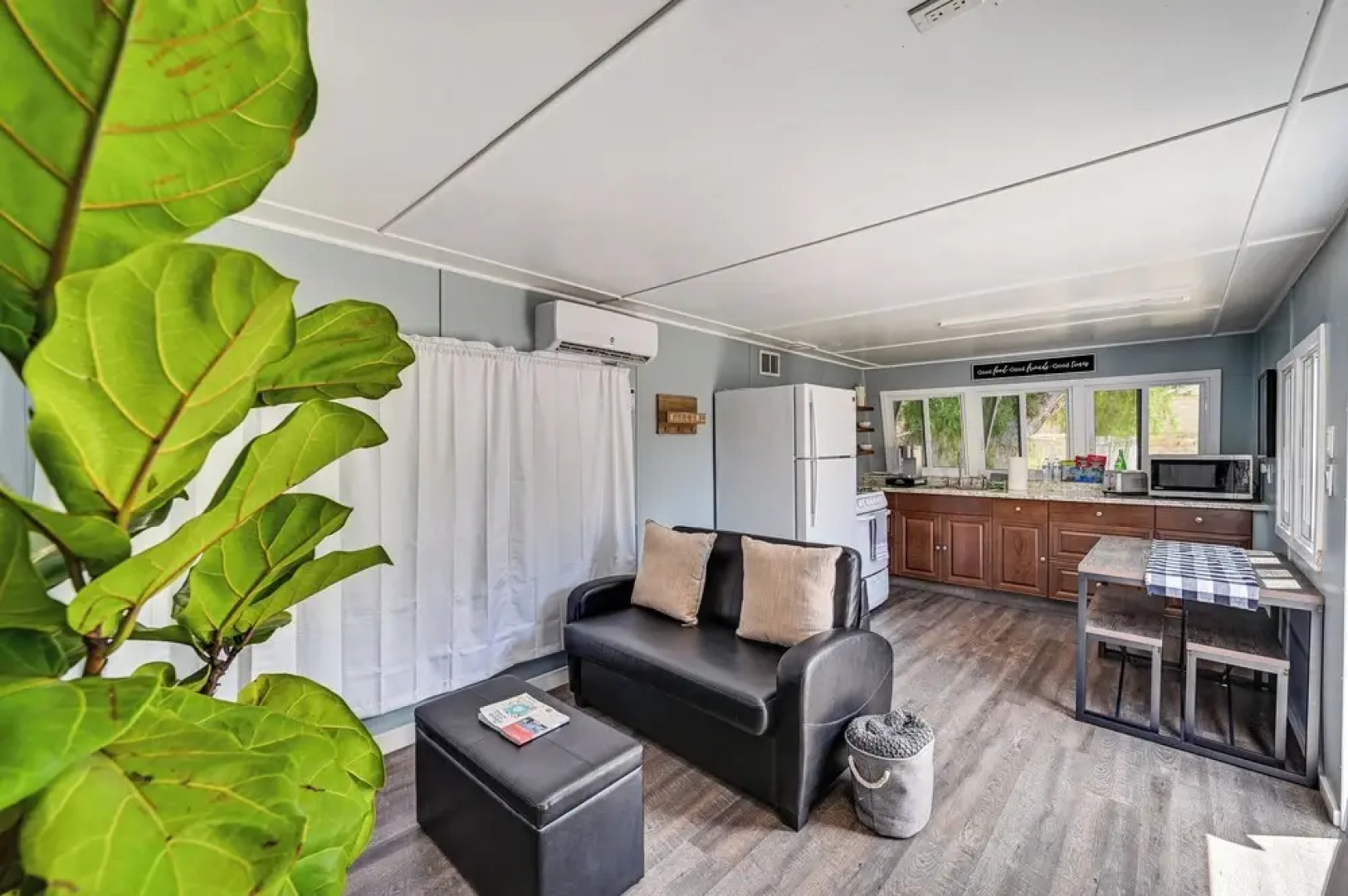 Low-key Poway Home ~ 20 Mi to La Jolla & San Diego