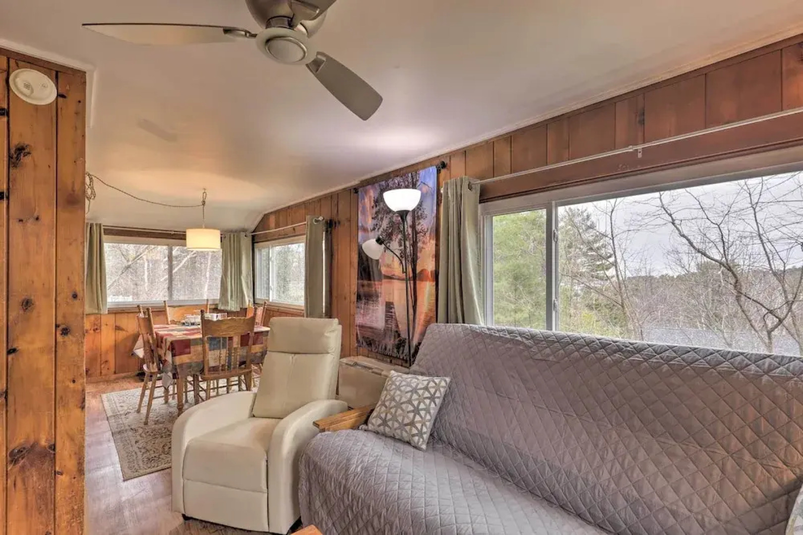 Walk to Marina: Cute Gilford Cottage w/ Grill