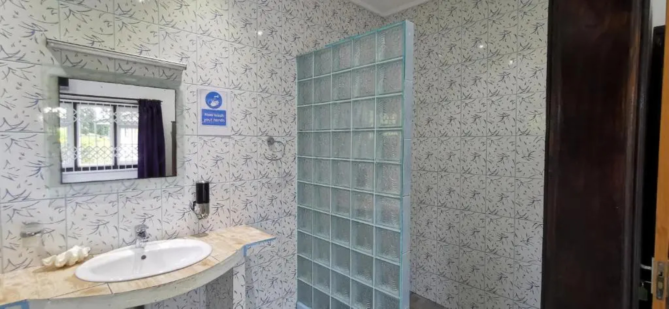 CHEZ MARVA Grande Villa Corossol 3 à 12 personnes