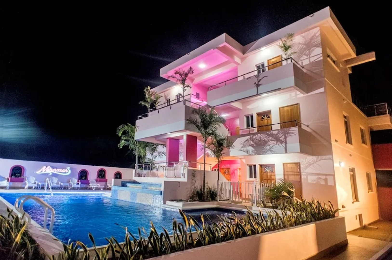 Miramar Apartments