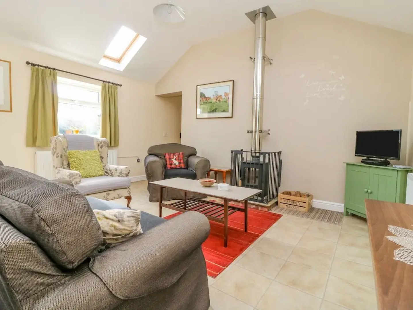 1 Pines Farm Cottages