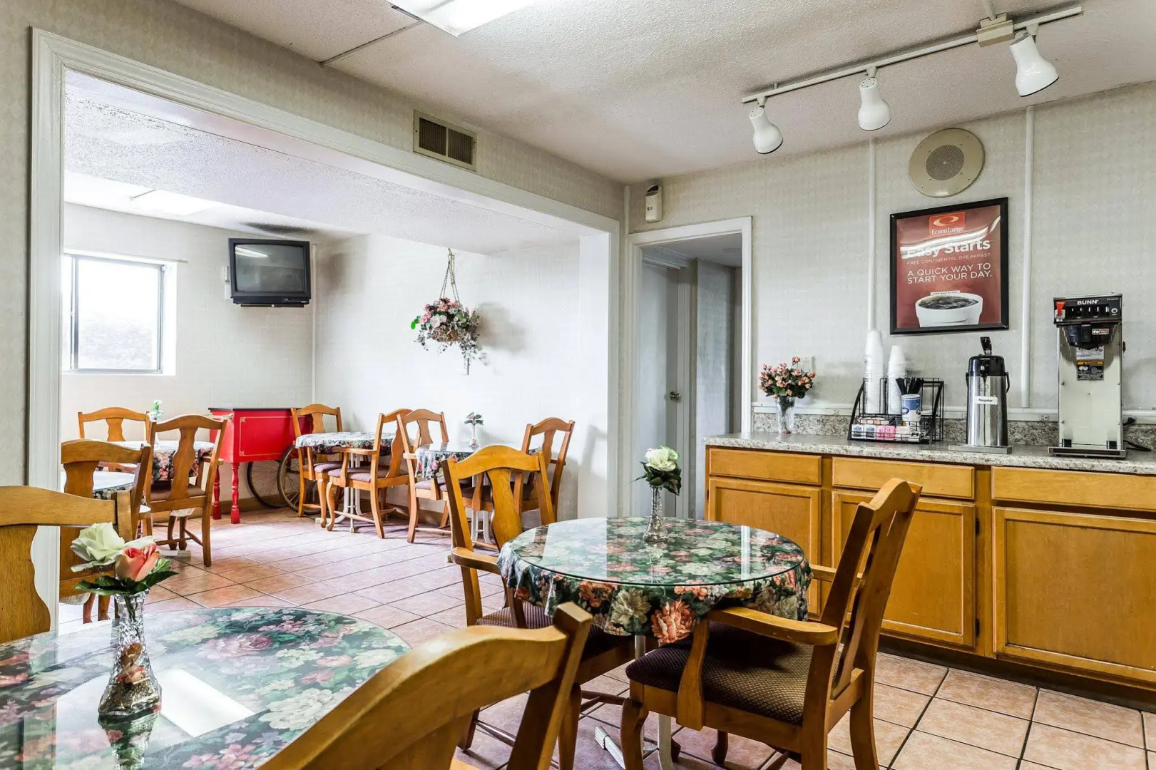 Econo Lodge Inn & Suites Matthews - Charlotte