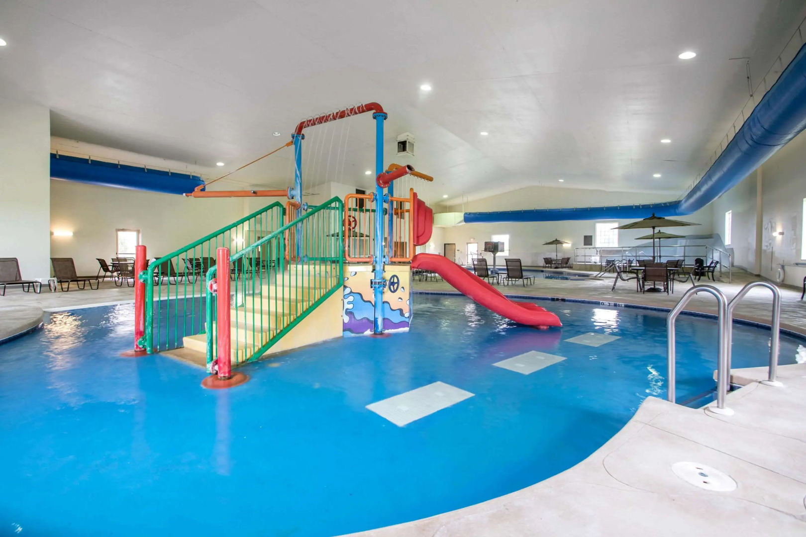 Comfort Suites Johnson Creek Conference Center