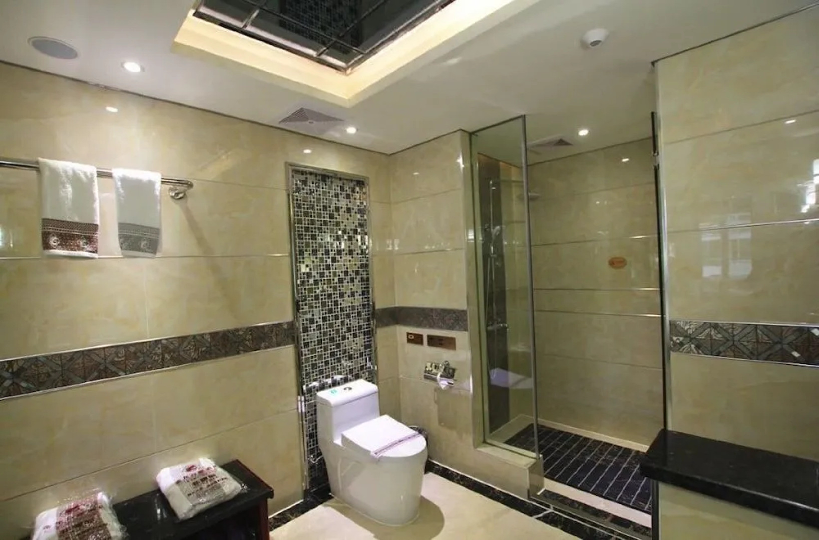 Jin Long Wan Hao Hotel