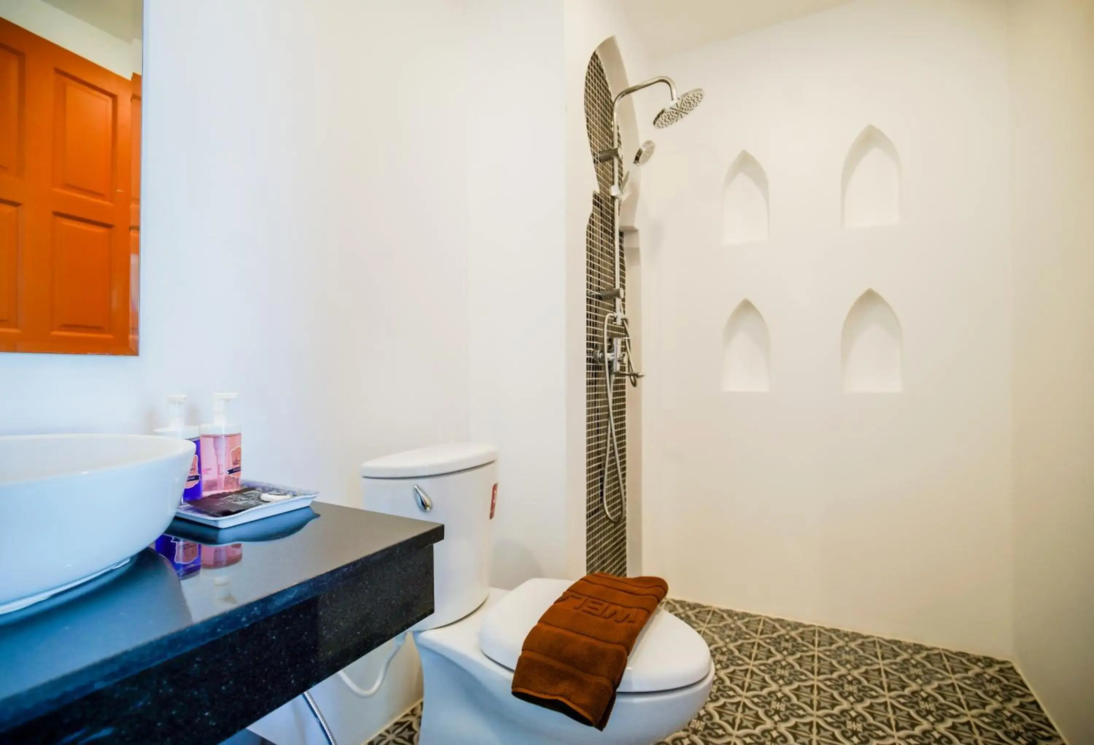 Khaleej Mass Hotel Patong