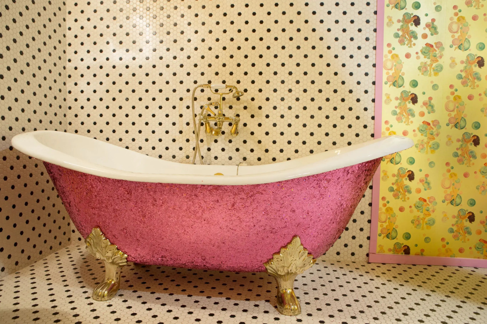 Hicksville Pines Chalets & Motel