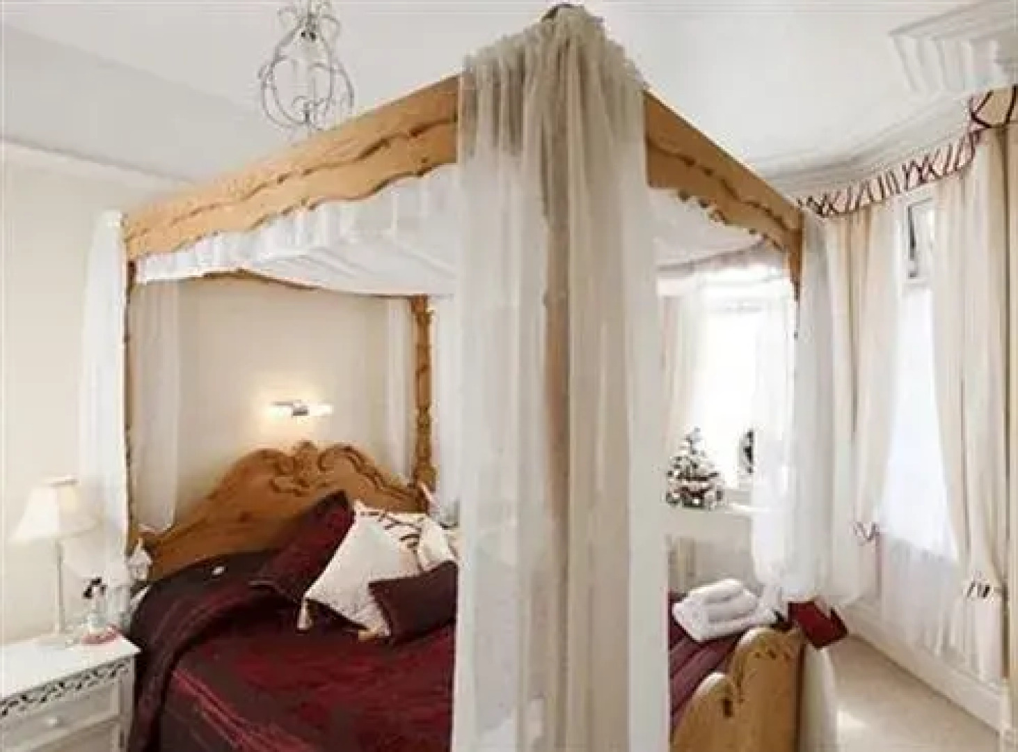 The Broadfield Hotel