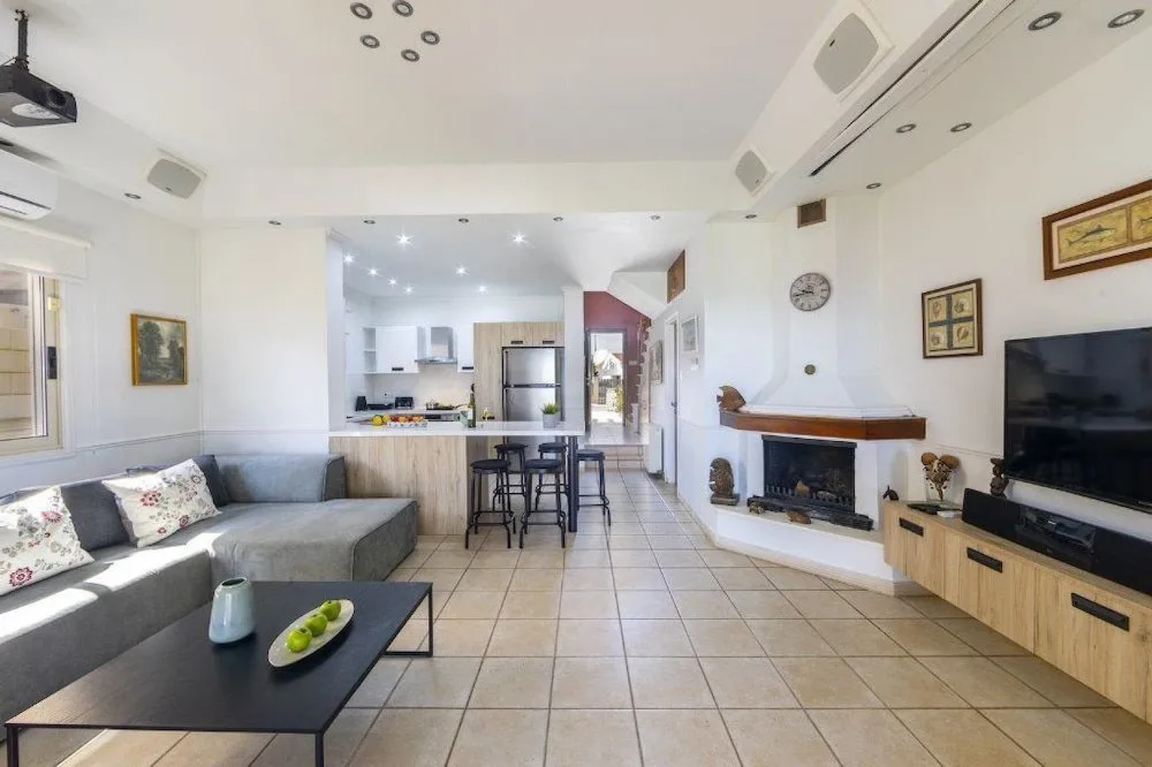 Meneou Beachfront Villa 5