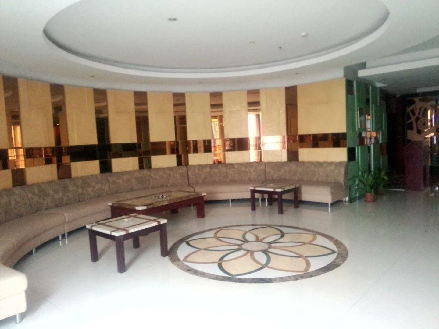 Yu Hu Chun Chain Business Hotel