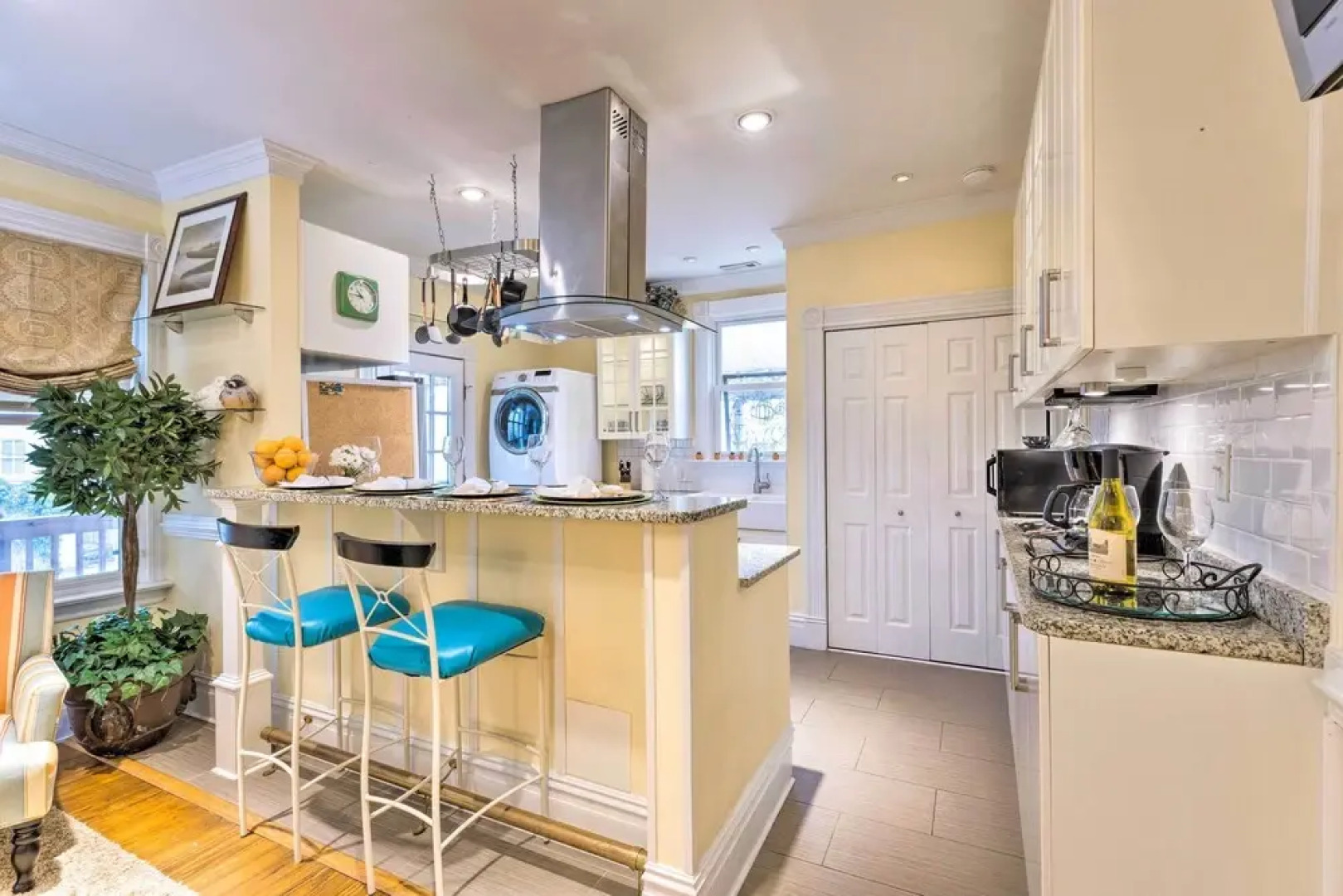 Chic Richmond Apartment w/ Private Deck and Patio!