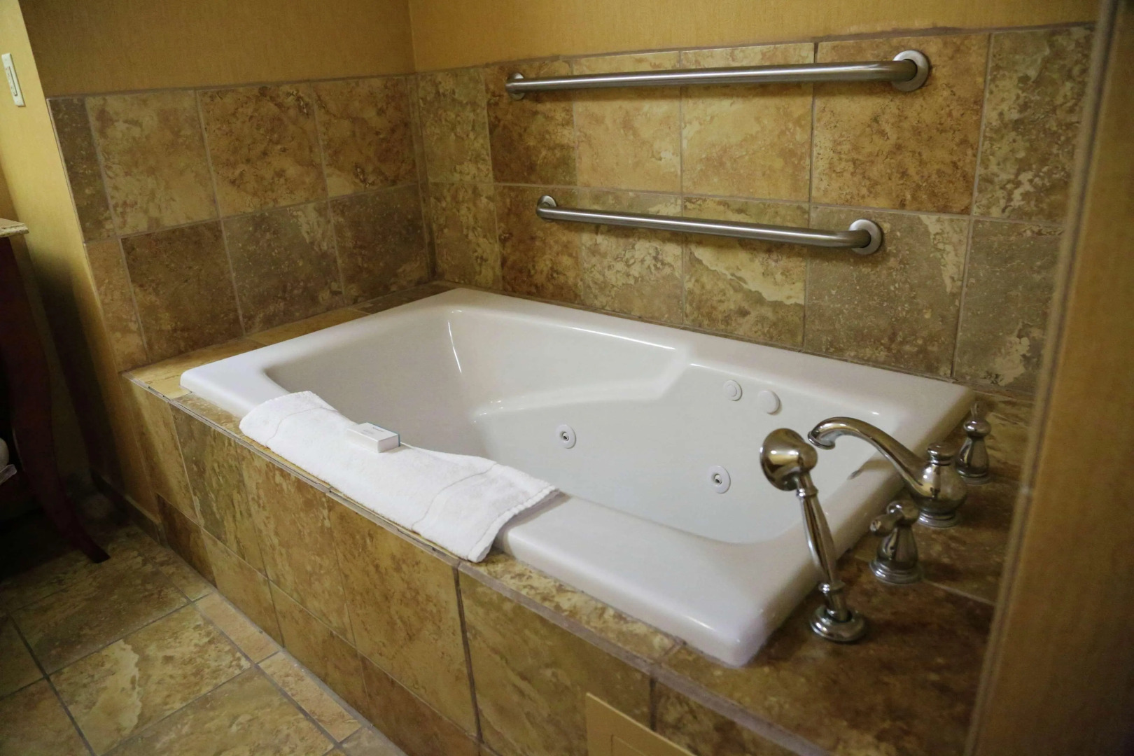 Hampton Inn & Suites McComb