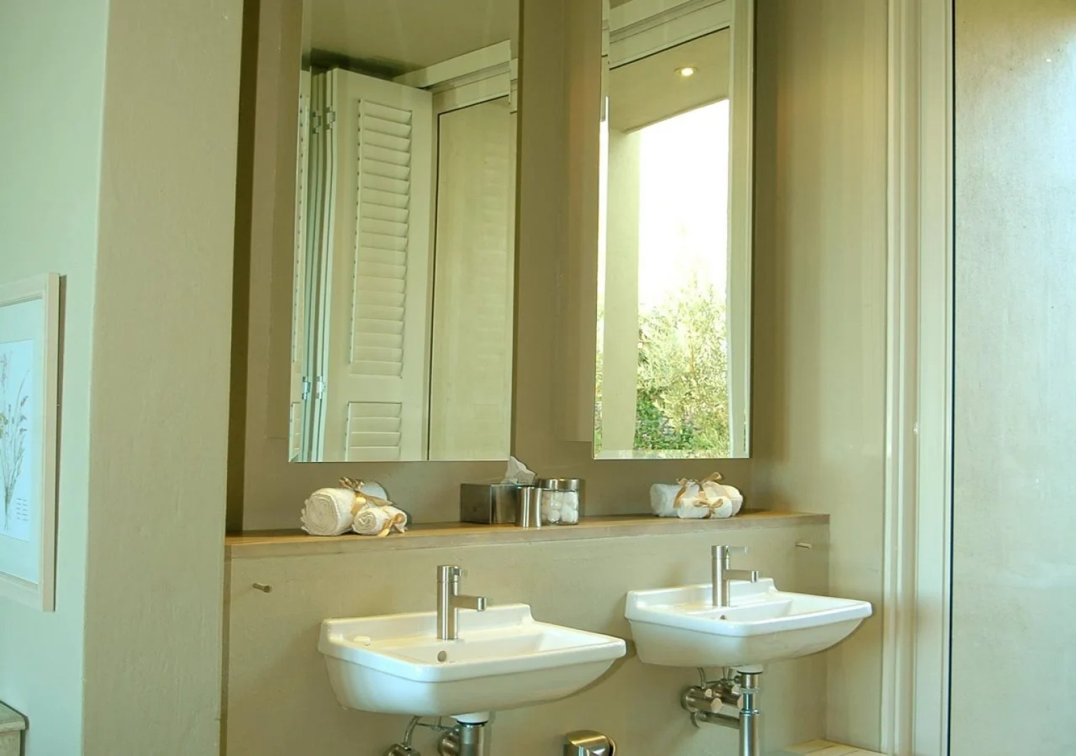 Mosselberg on Grotto Beach