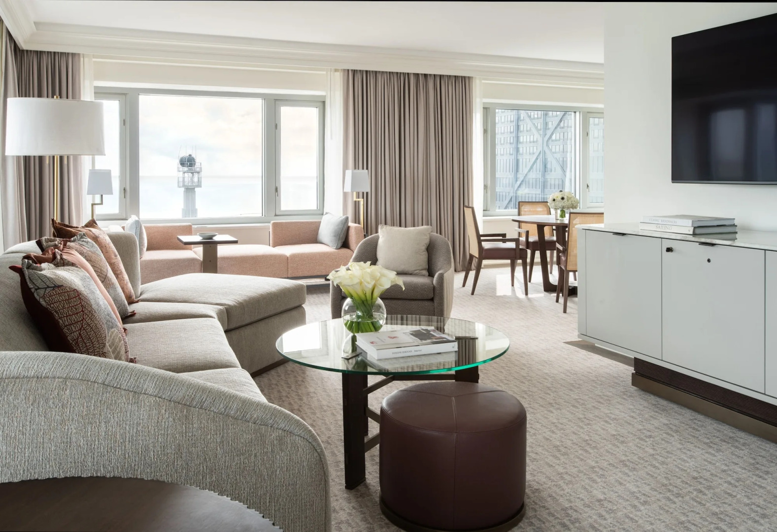 Отель Four Seasons Chicago