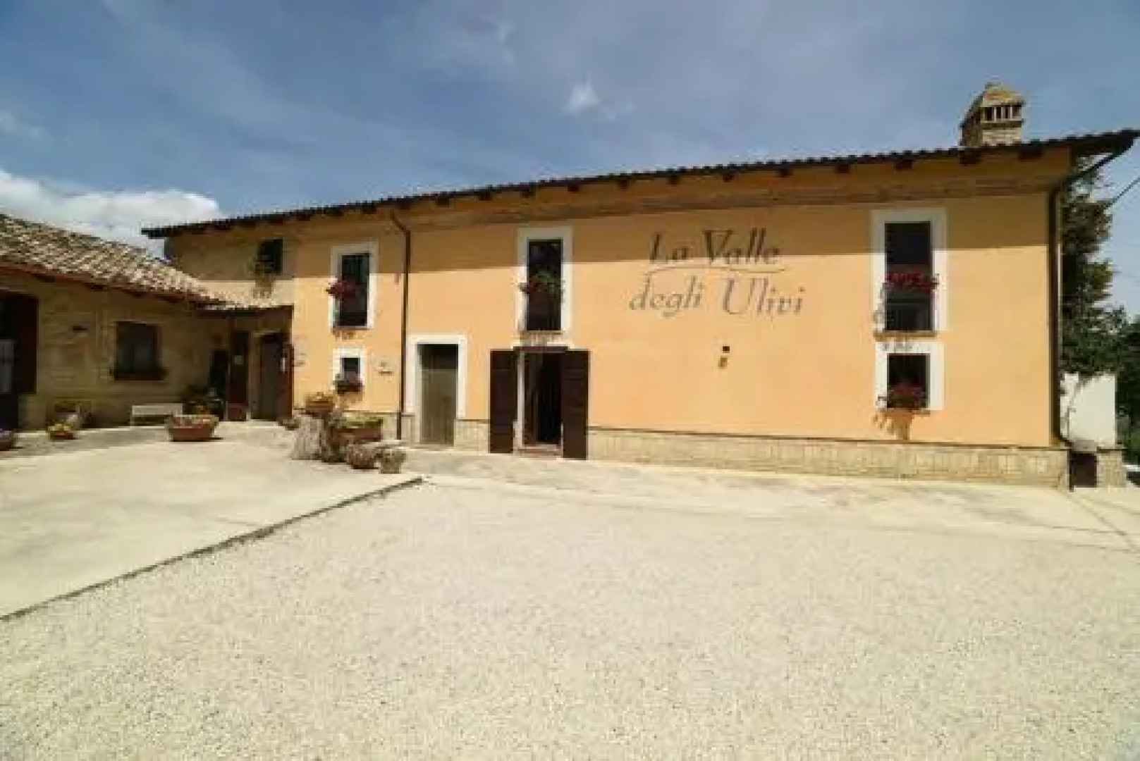 Agriturismo " La Valle degli Ulivi"