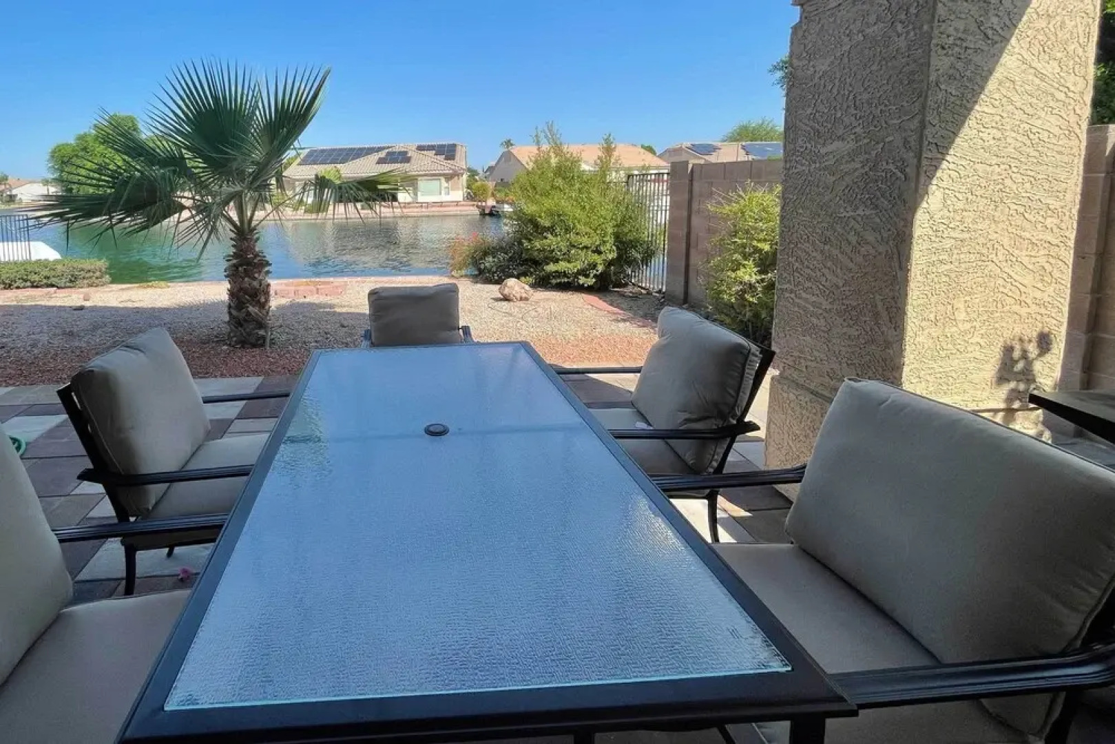 Beautiful Lakefront Peoria Home w/ Community Pool