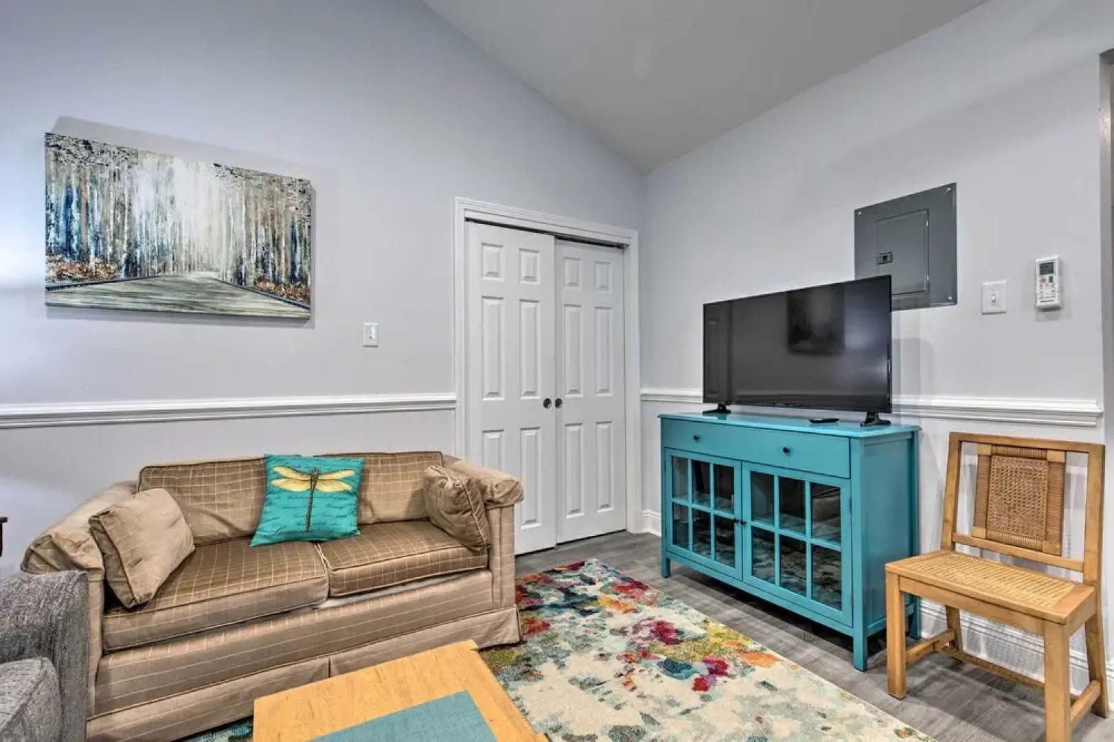 Downtown Ocean Springs Retreat: 1 Mi to Beach!