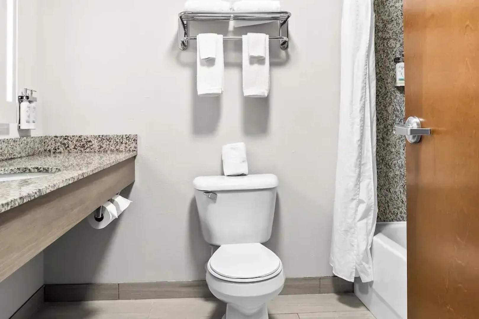 Holiday Inn Express Hotel & Suites Detroit-Novi by IHG