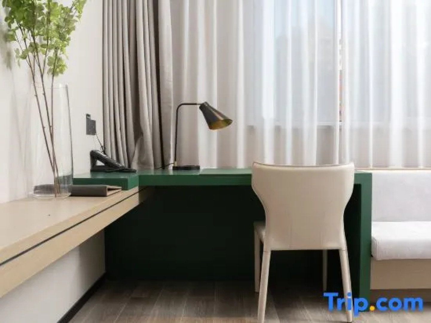 Peak Pai Intelligent Hotel