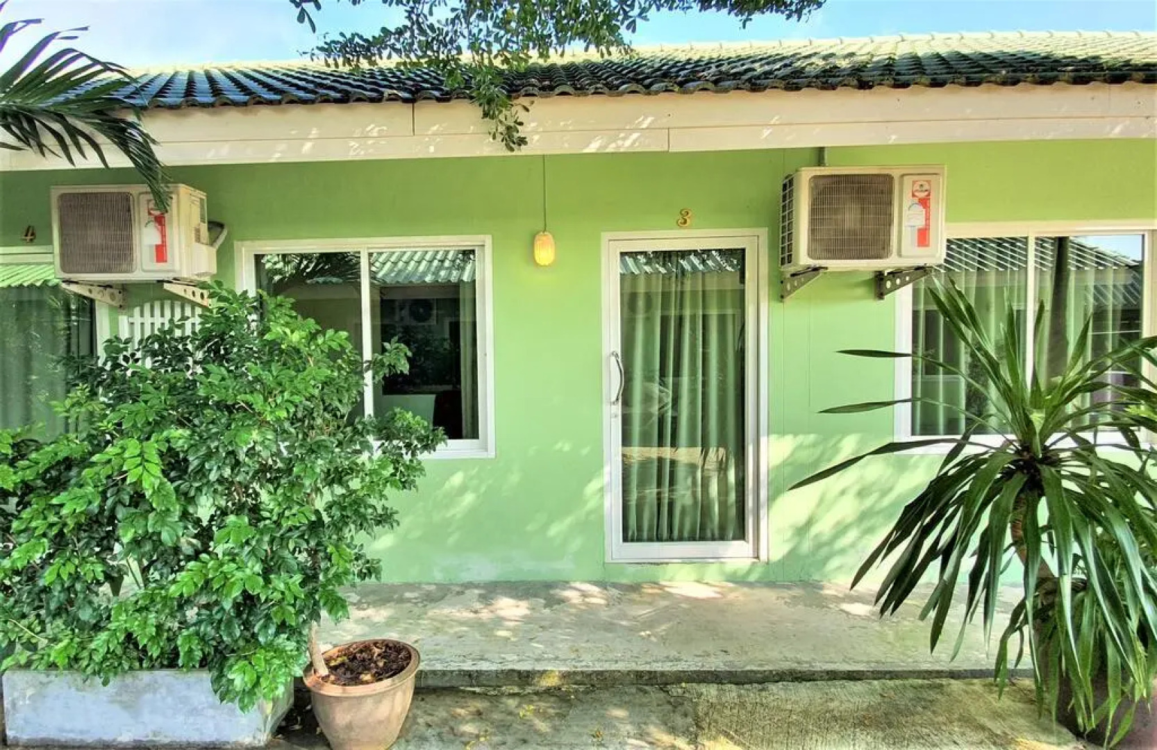 Chalong Stay Well by Palai Seafood