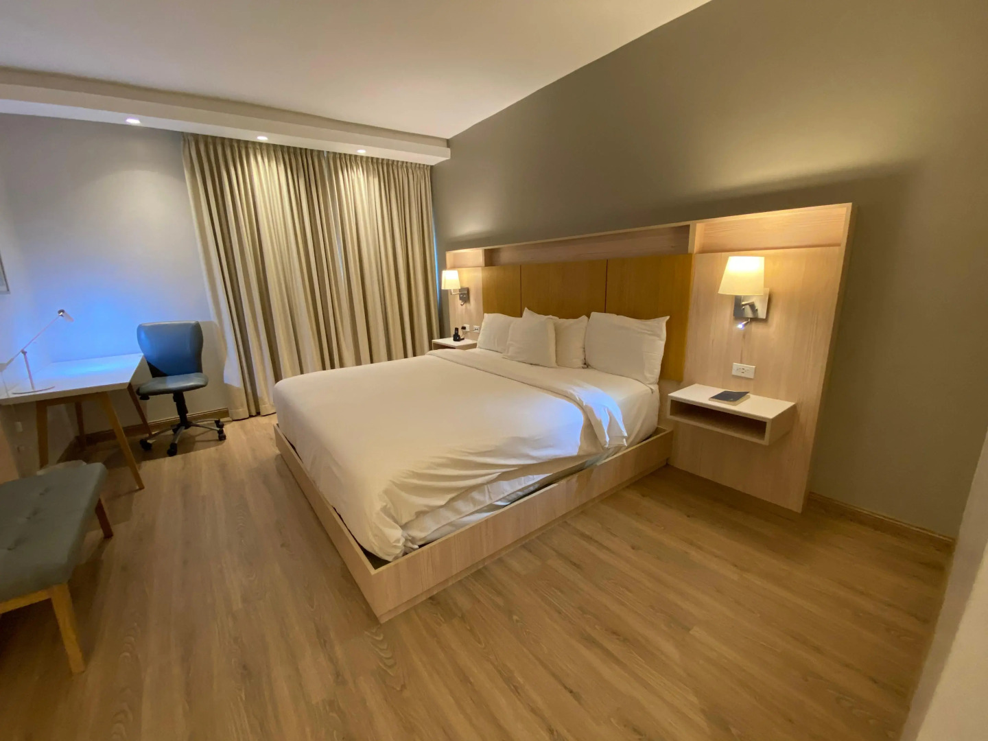 Radisson Colon 2,000 Hotel & Casino