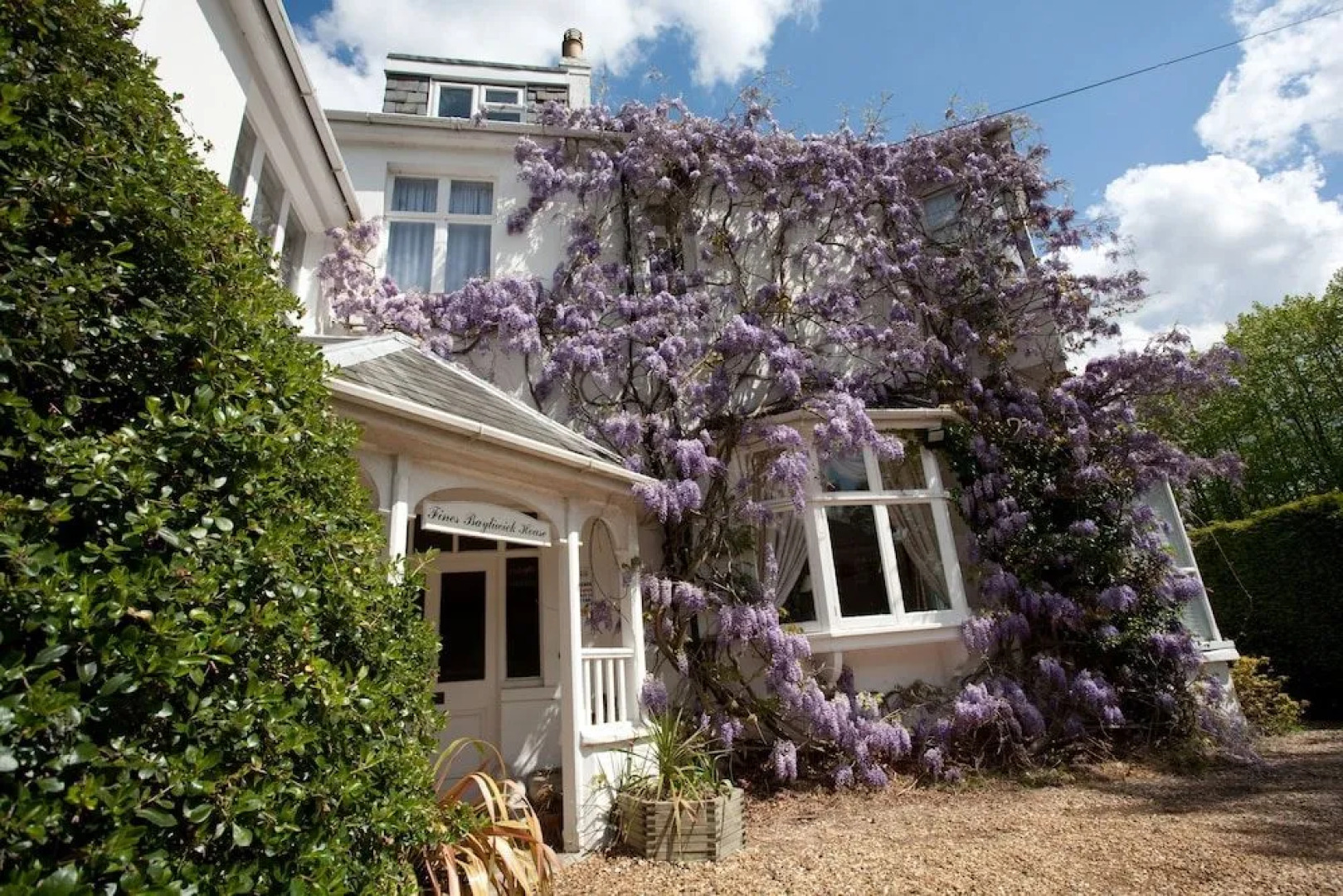 Fines Bayliwick Hotel