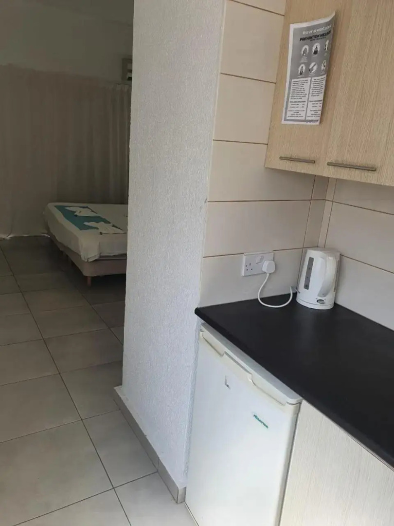 Sea Cleo Napa Hotel & Annex