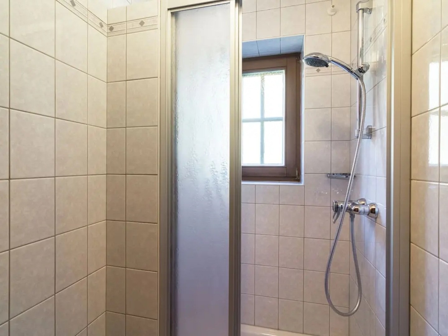 Spacious Apartment Near Ski Area In Konigsleiten