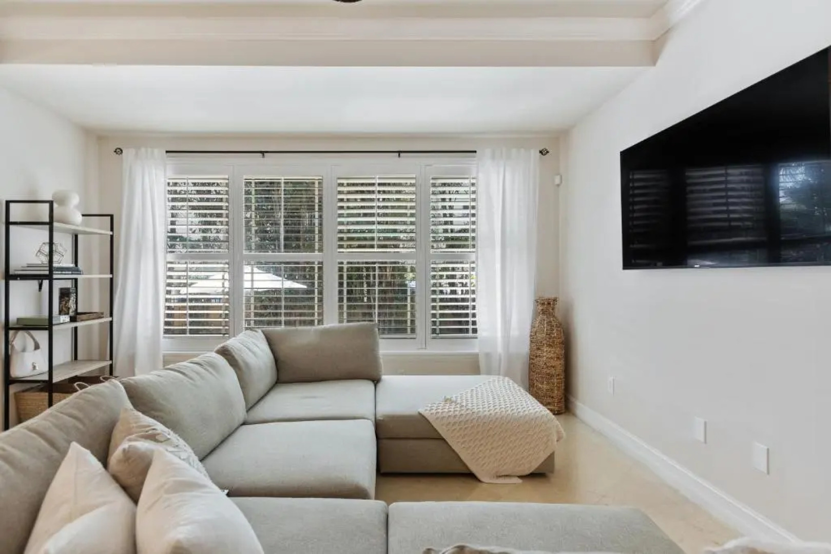 Luxury Spanish Villa 4 Bedroom 4 Bathroom Pool Sunny Isles