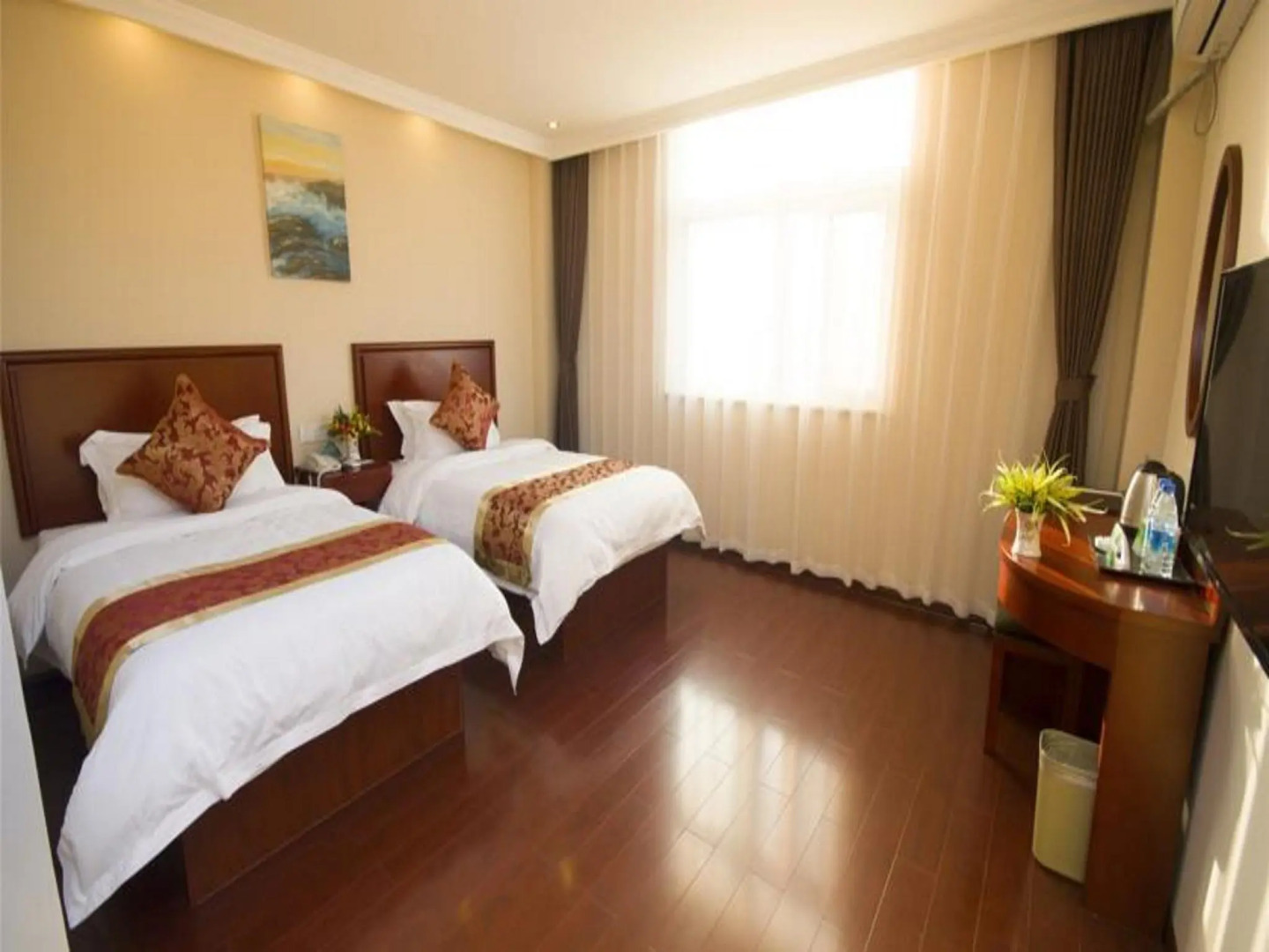 GreenTree Inn YangZhou West KaiFa Road Baolong Square Express Hotel