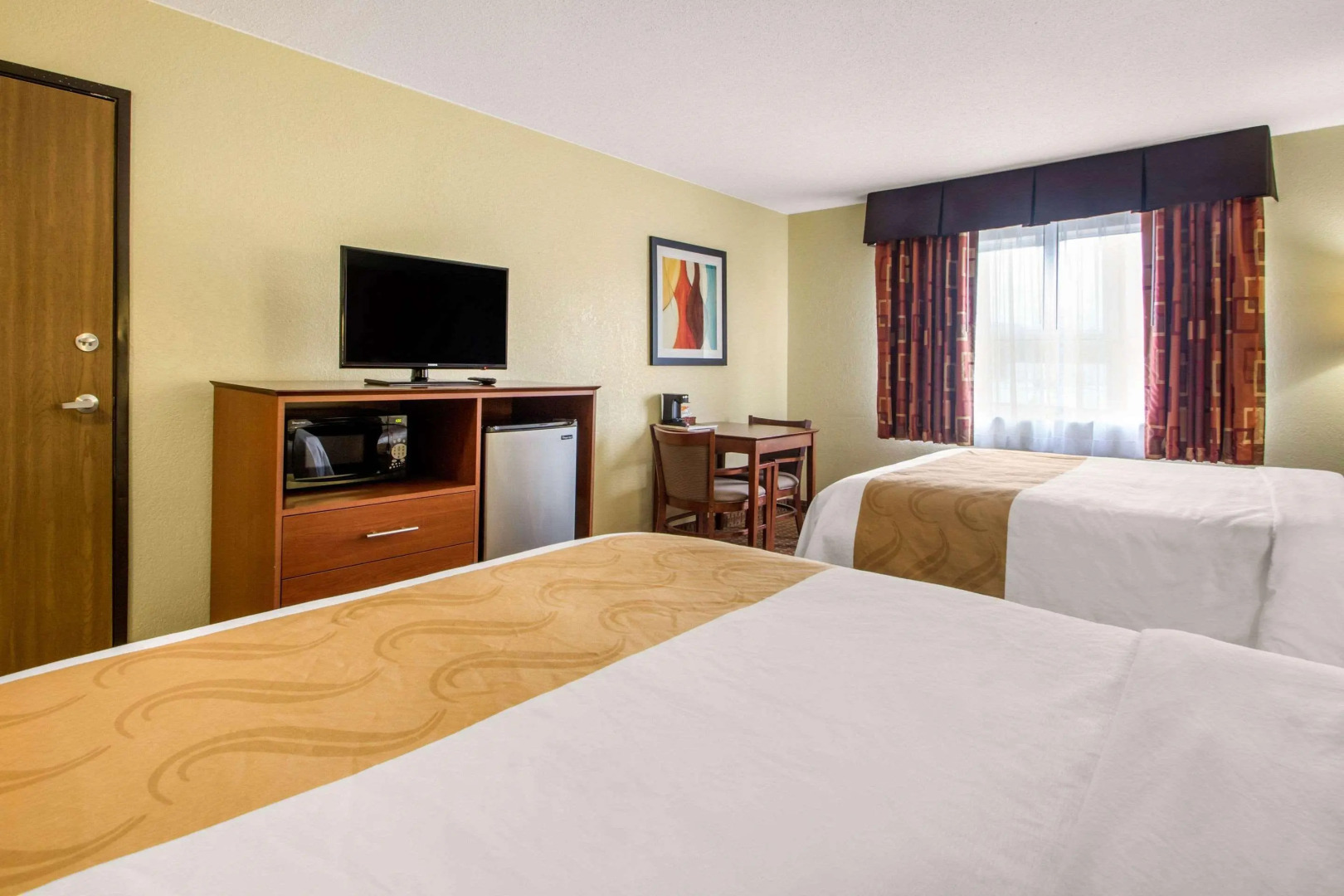 Quality Inn & Suites Wisconsin Dells Downtown - Waterparks Area