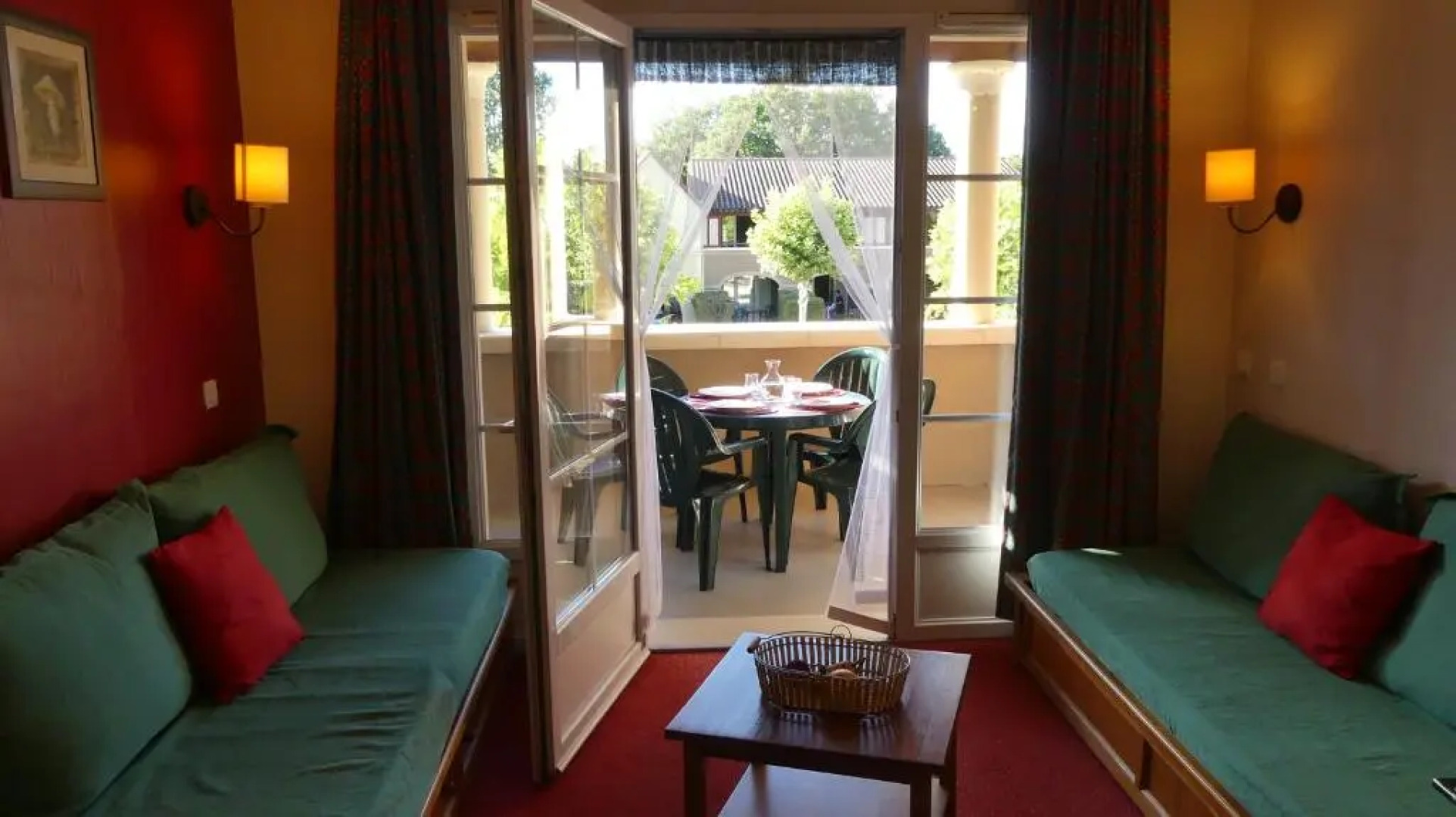 Charmant Appartement avec piscine.