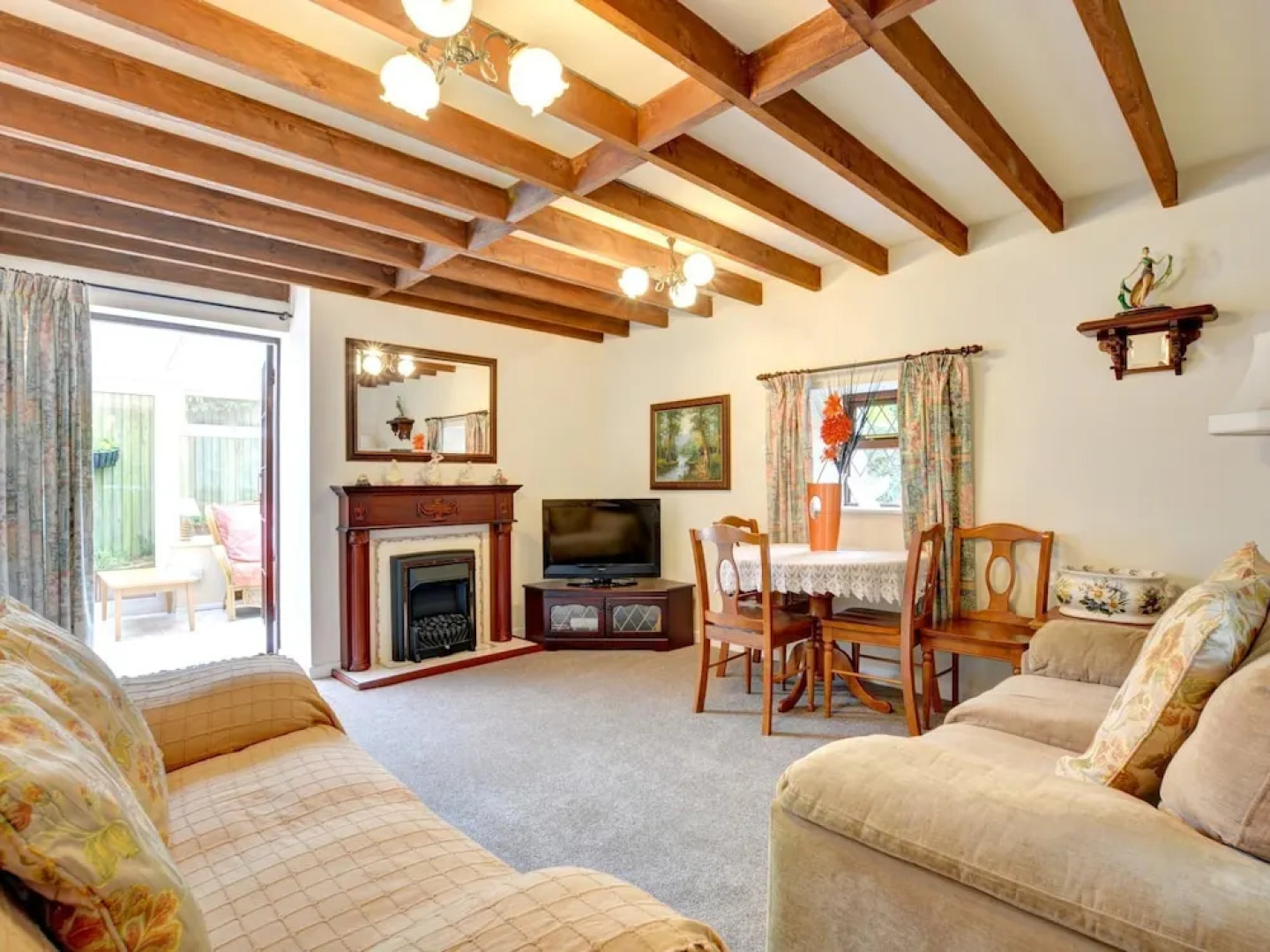 Modern Holiday Home in Saundersfoot With Garden