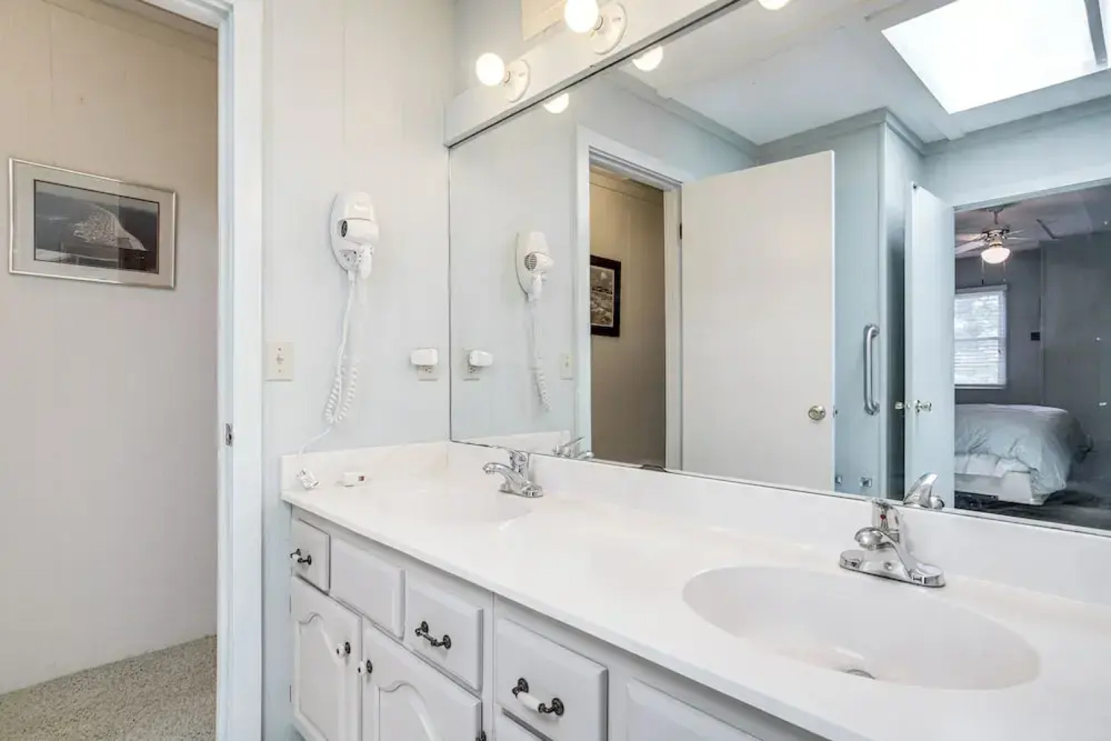 2 Mi to Beach: Gem w/ Enclosed Patio in Selbyville