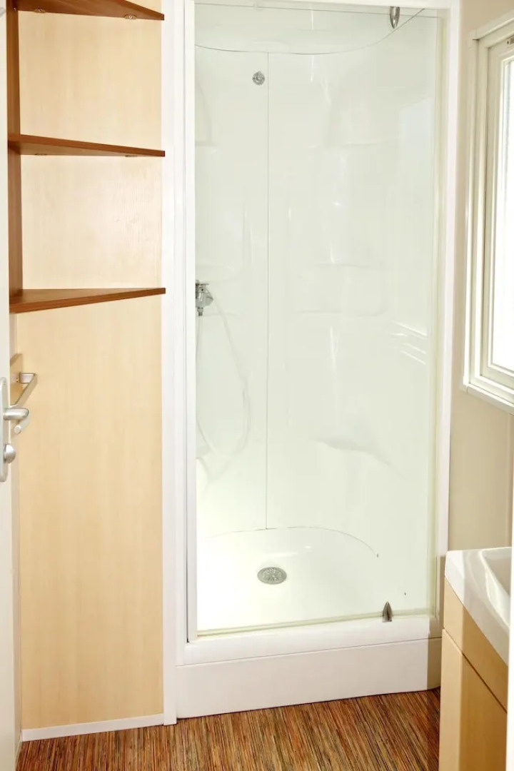 Bungalow With 2 Bedrooms in La Palmyre, With Pool Access and Furnished